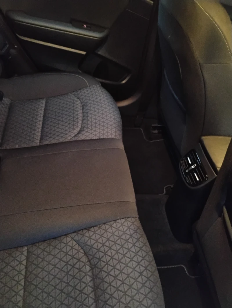 Kia Ceed Ceed SW Plug in Hybrid , снимка 7 - Автомобили и джипове - 52501609