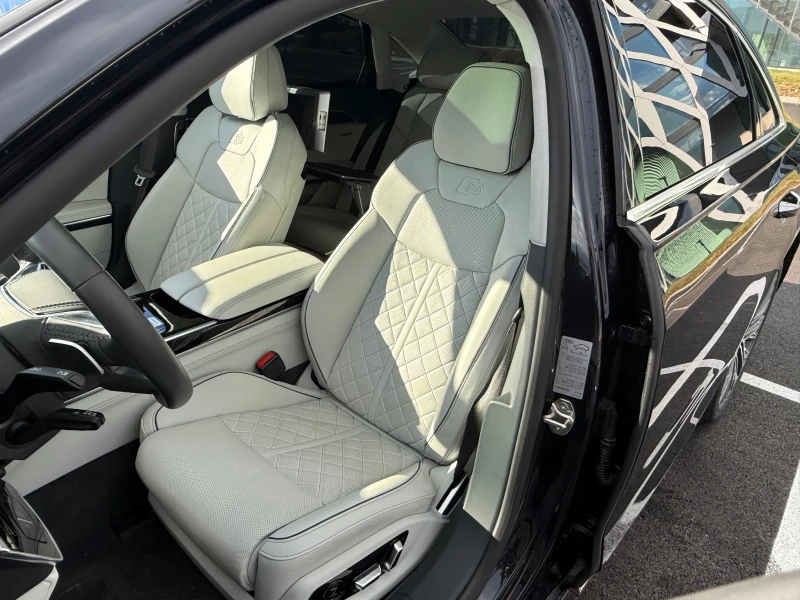 Audi A8 L V8 60 TFSI Full options+ , снимка 16 - Автомобили и джипове - 52965788