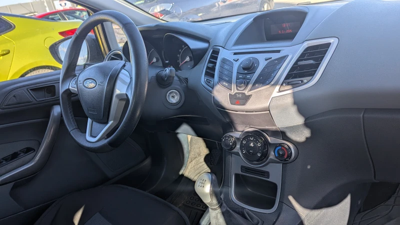 Ford Fiesta, снимка 11 - Автомобили и джипове - 53167913