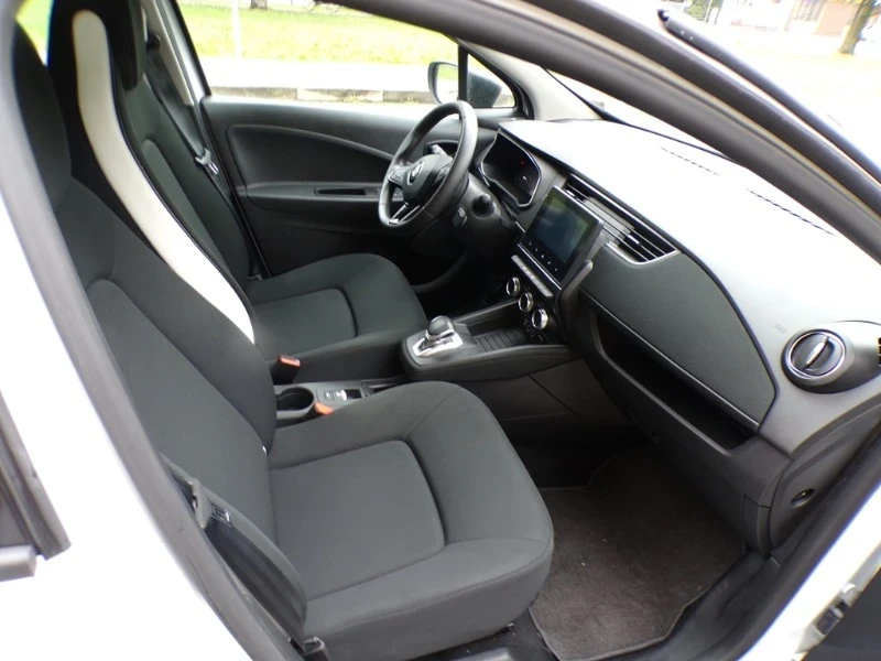 Renault Zoe 52kwh само на 17000 км, снимка 7 - Автомобили и джипове - 52841076