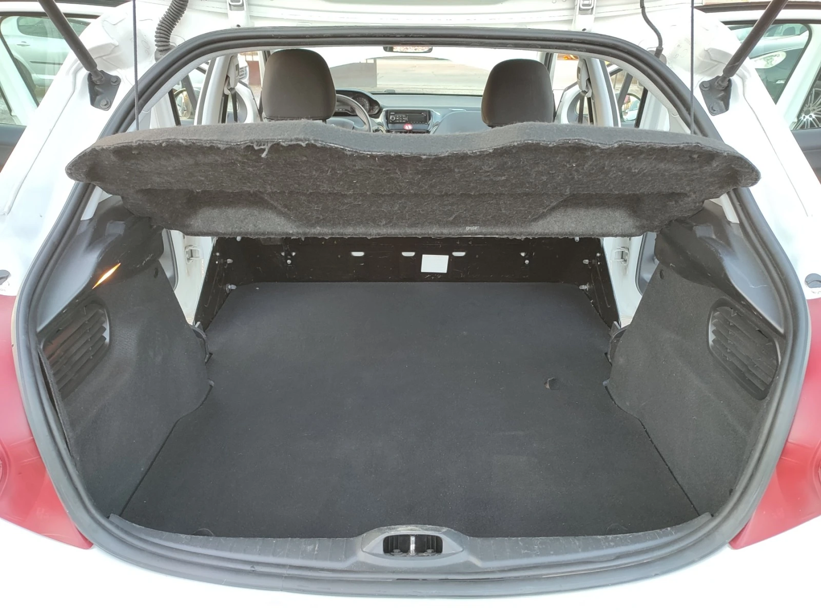 Peugeot 208 1.4 HDI | Mobile.bg — изображение 13