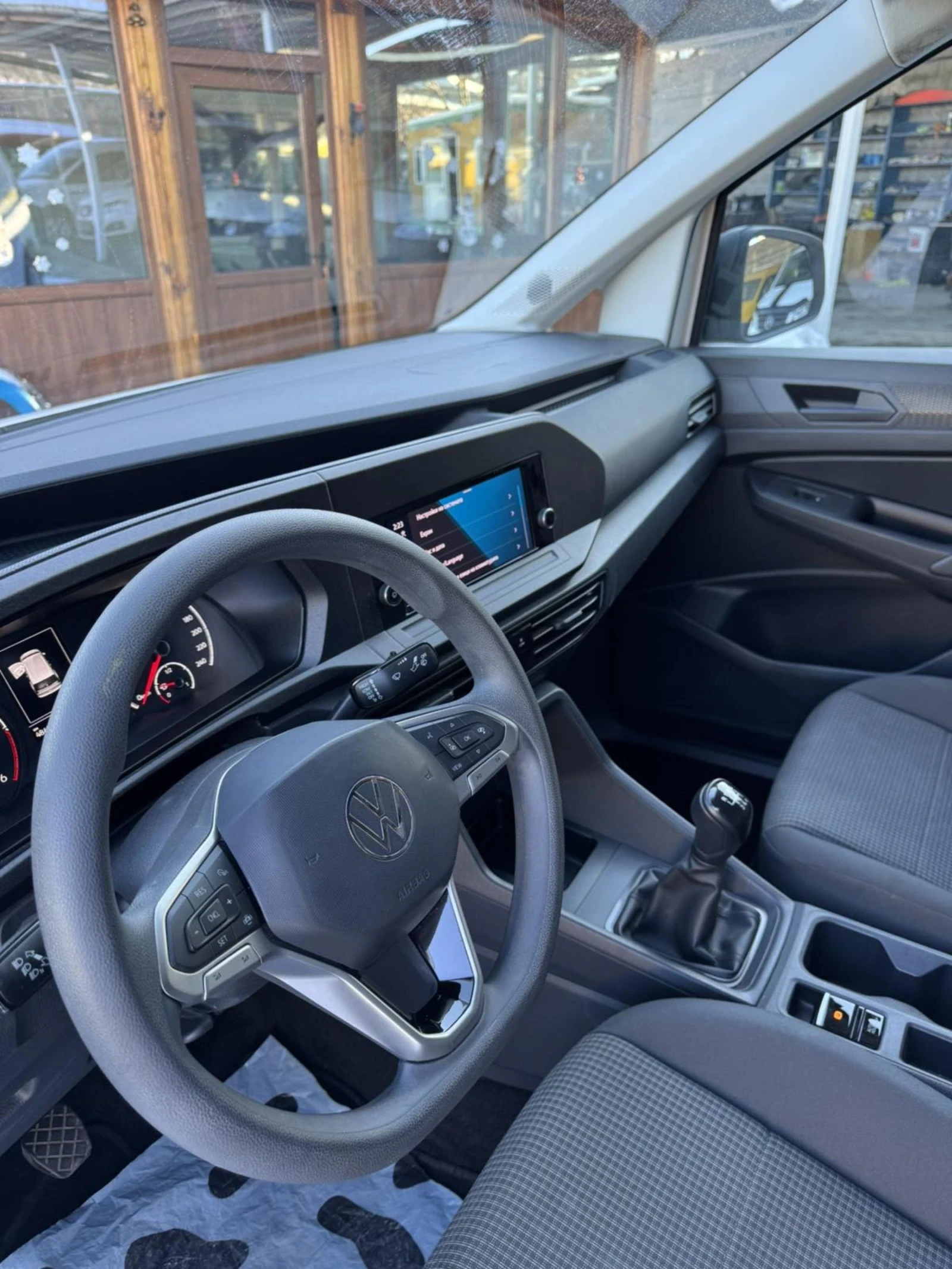 VW Caddy 2.0TDI | Mobile.bg — изображение 16