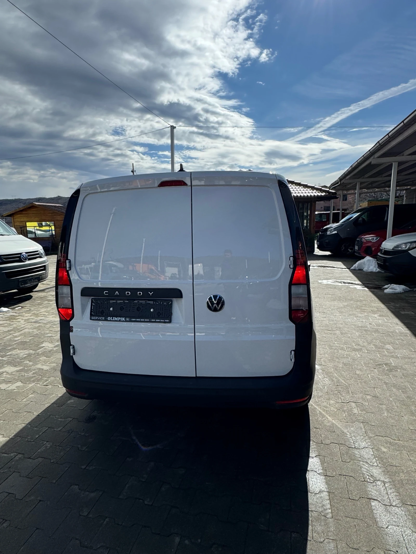 VW Caddy 2.0TDI, снимка 8 - Автомобили и джипове - 48498845