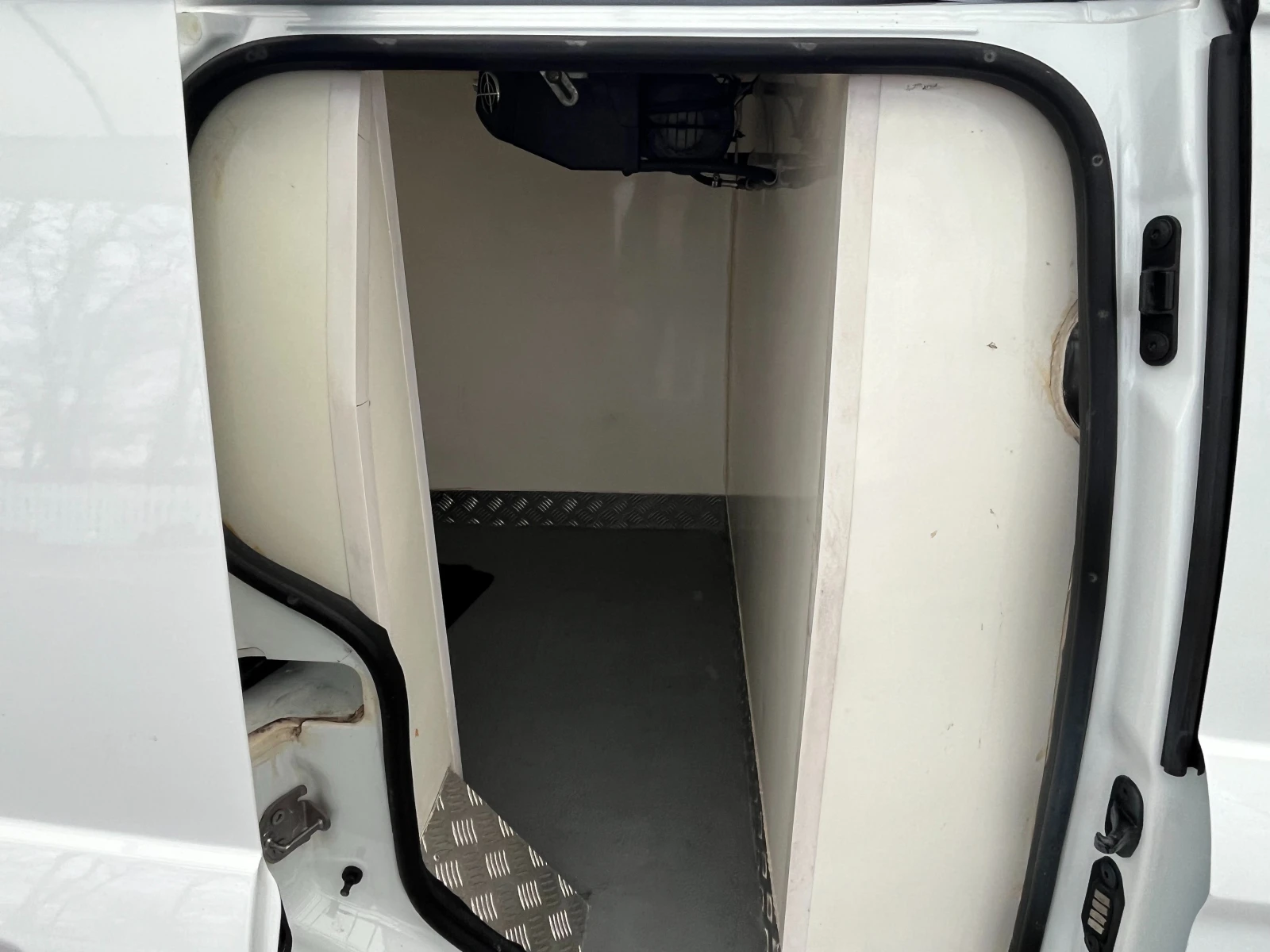 Ford Courier 1.5d/95к.с./Хладилен/N1 - изображение 9