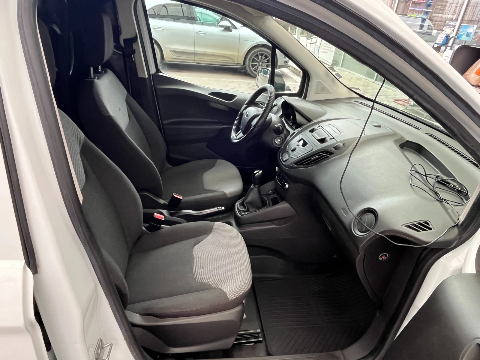 Ford Courier 1.5d/95к.с./Хладилен/N1 - изображение 10