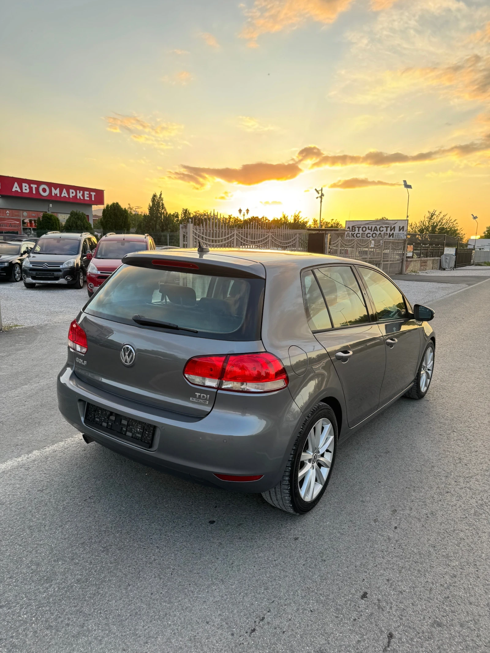 VW Golf 1.6tdi Белгия - изображение 4