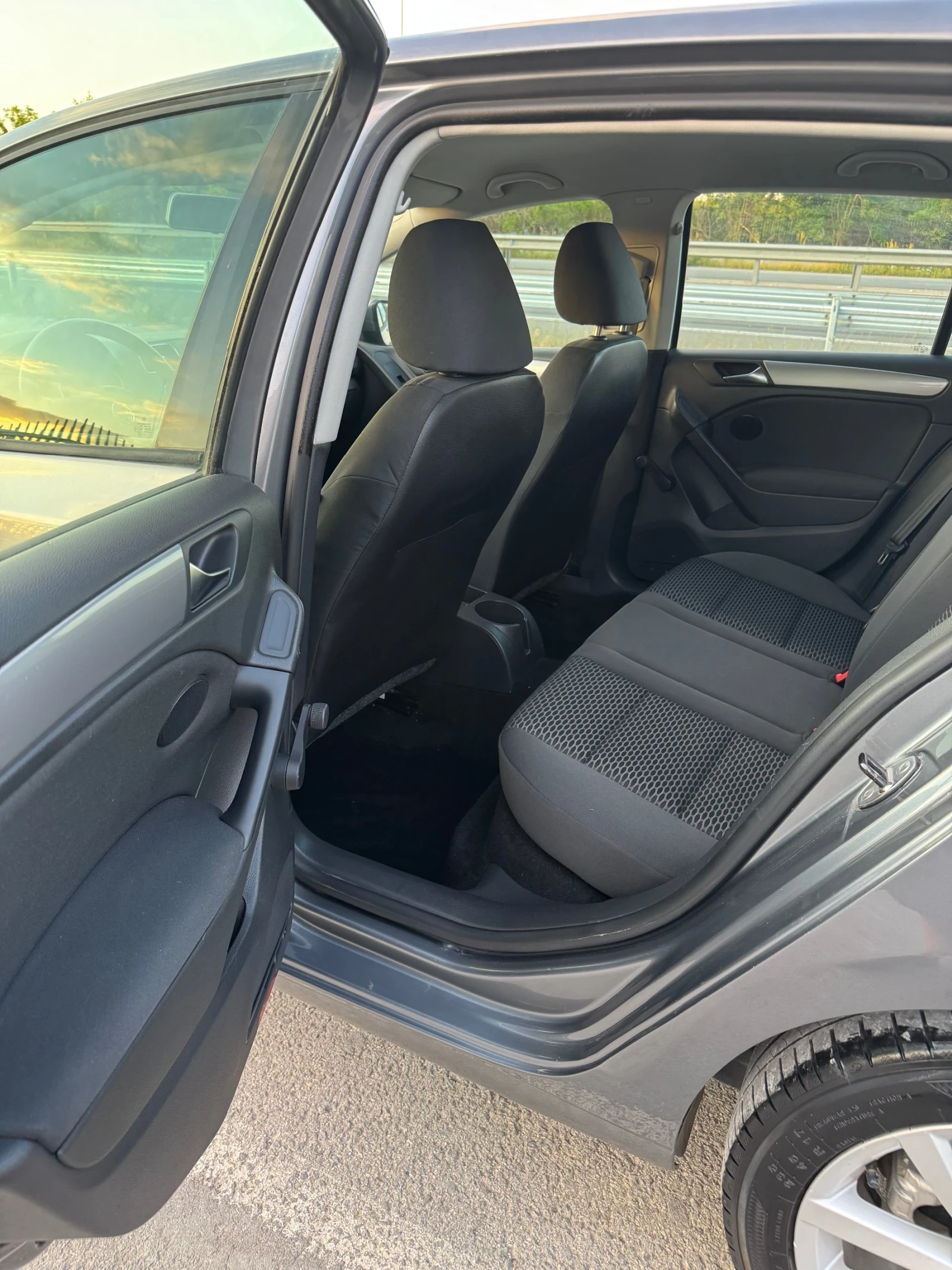 VW Golf 1.6tdi Белгия - изображение 10