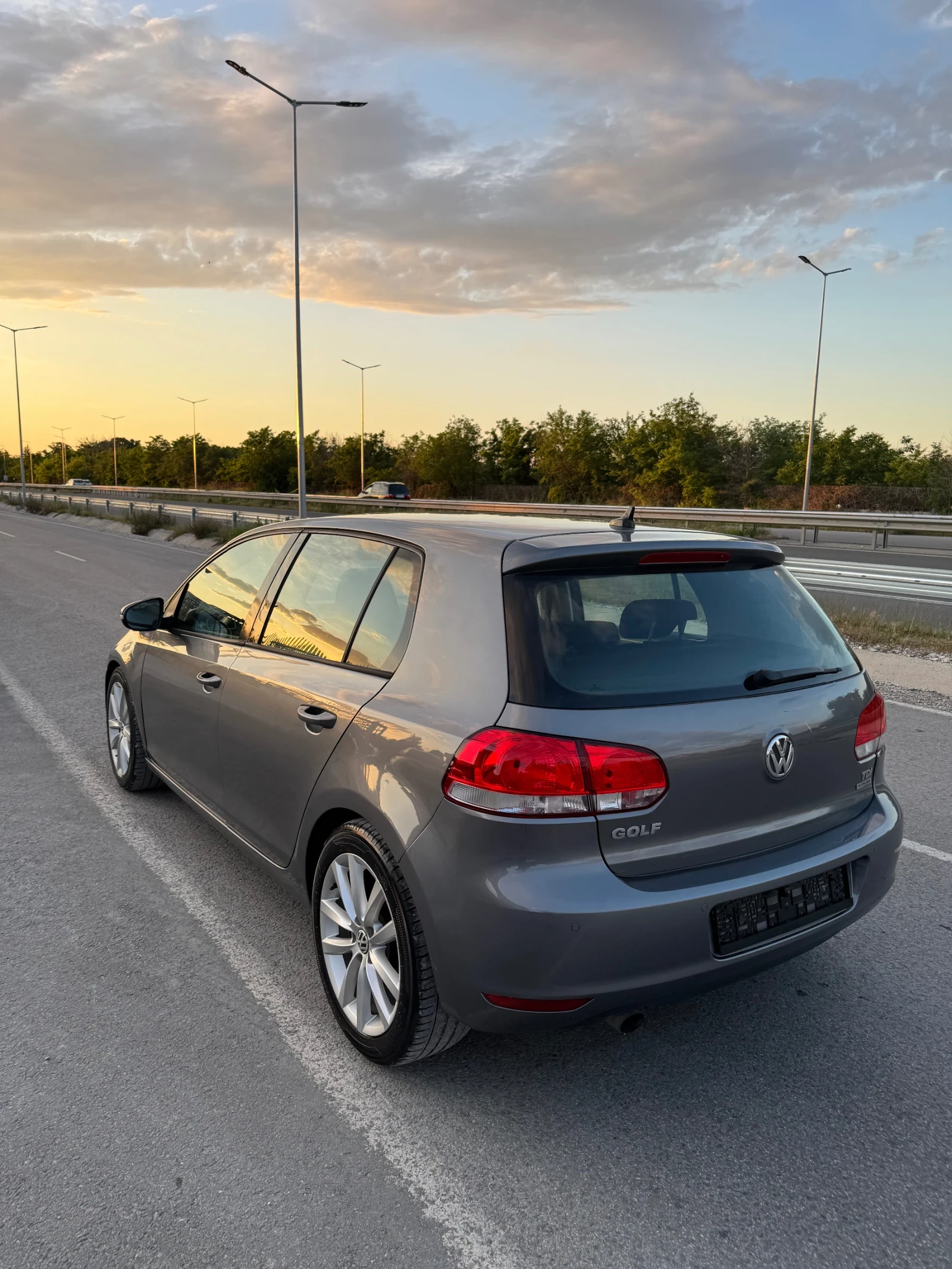 VW Golf 1.6tdi Белгия - изображение 6