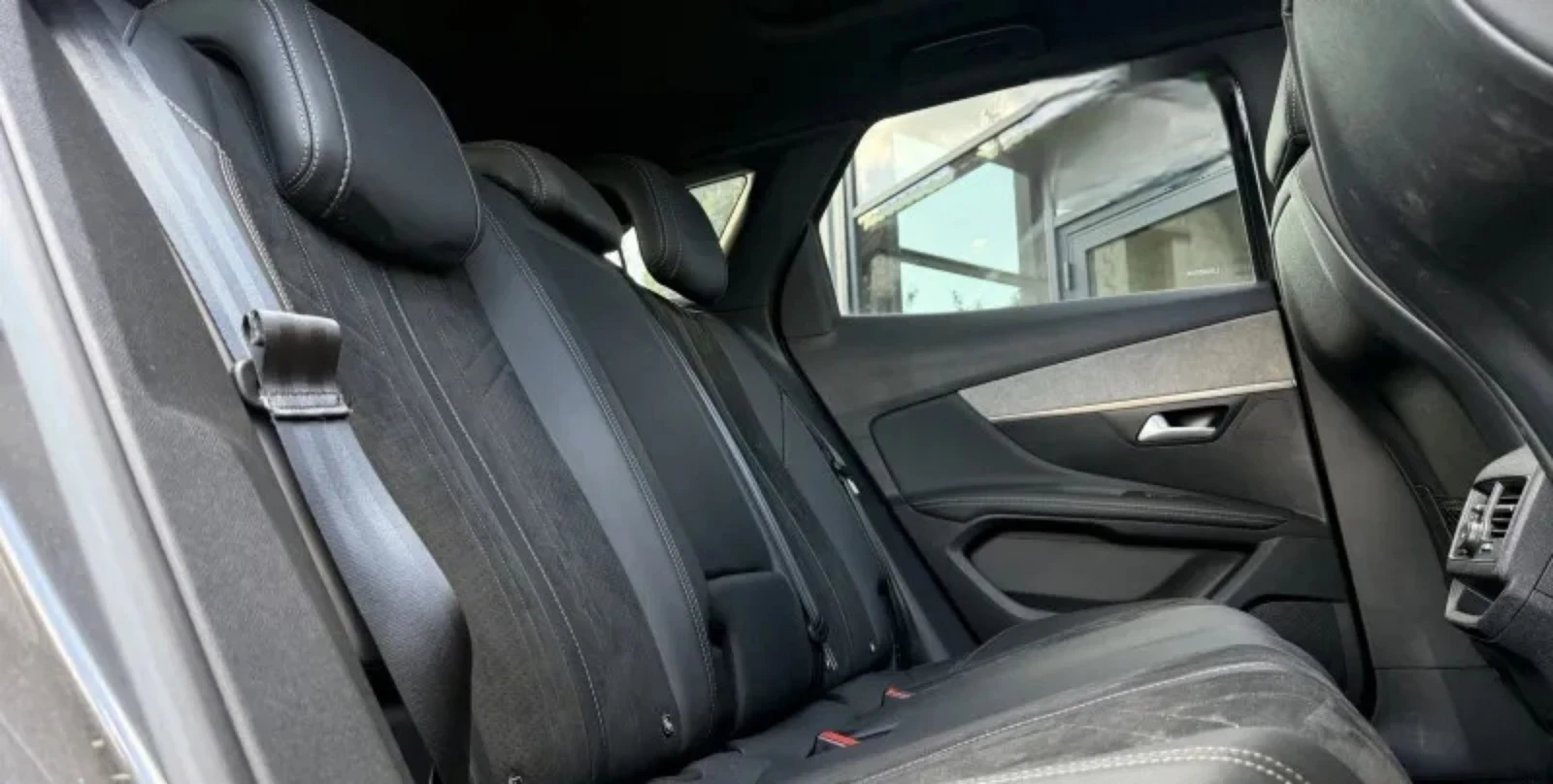 Peugeot 3008 2. 0 GT BLUEHDi 181 S&S EAT8 - изображение 8