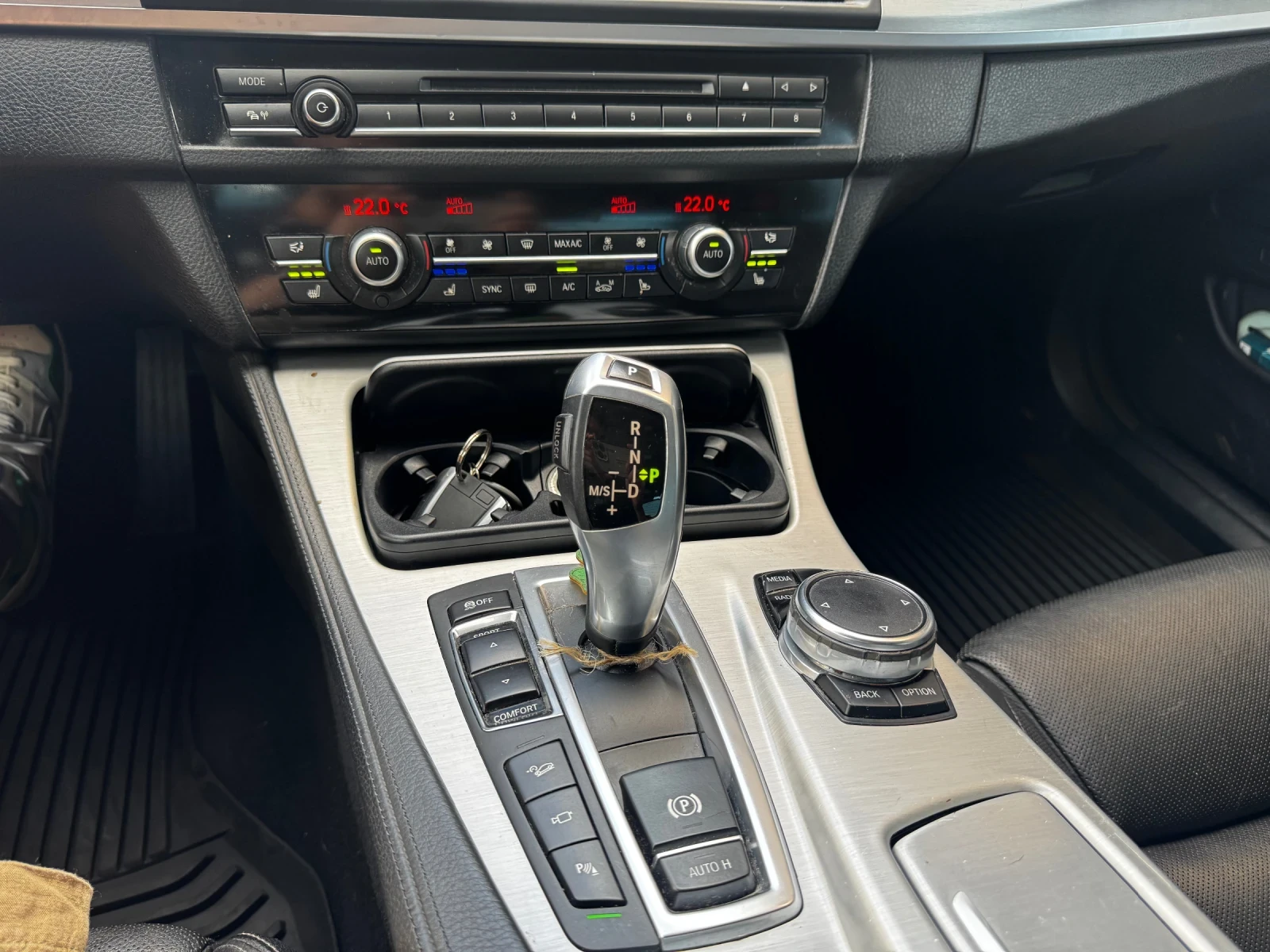 BMW 530 d xDrive LED PANO Keyless HUD Soft-close  | Mobile.bg   15