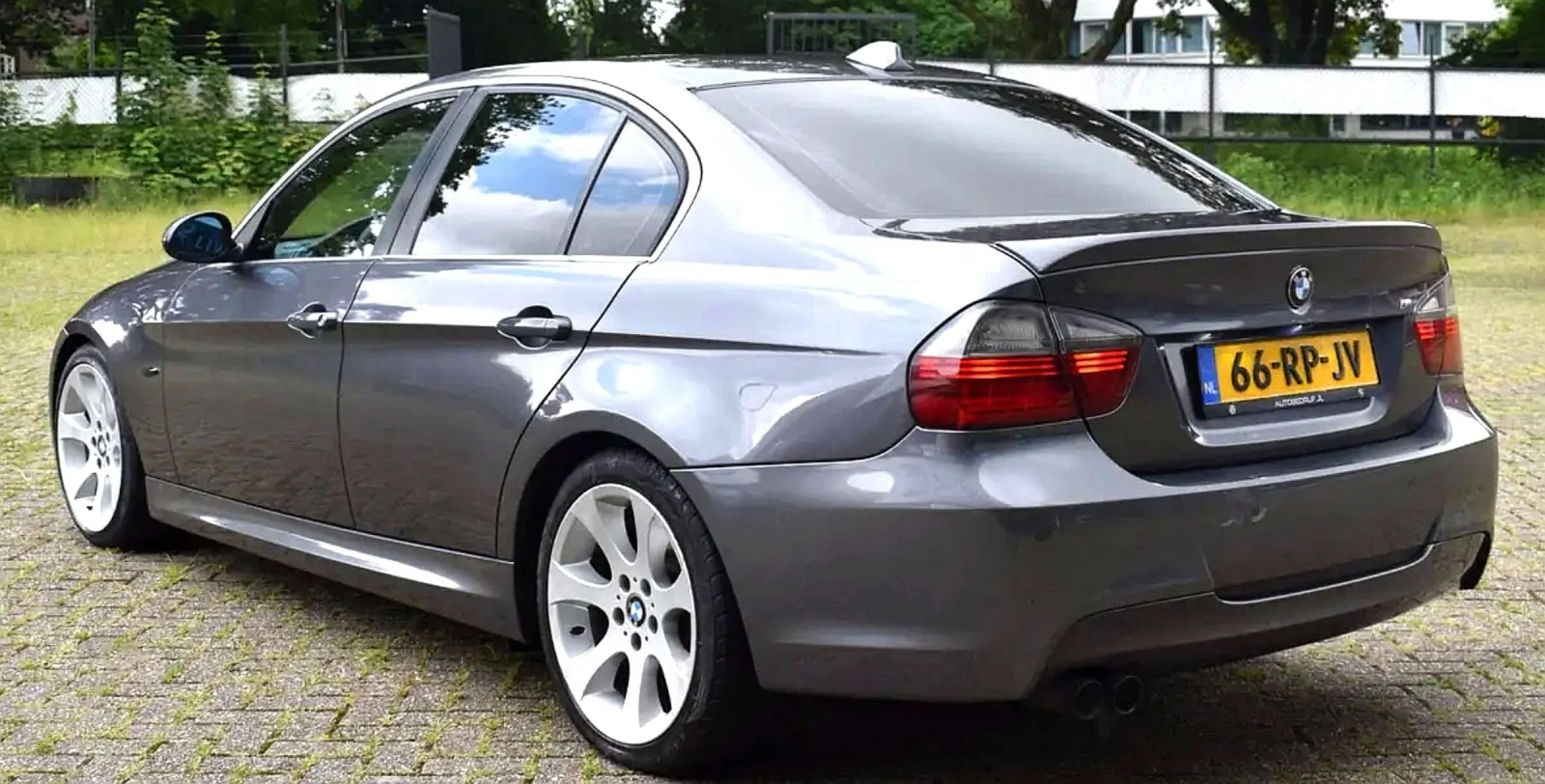 BMW 325 3.0i - изображение 2