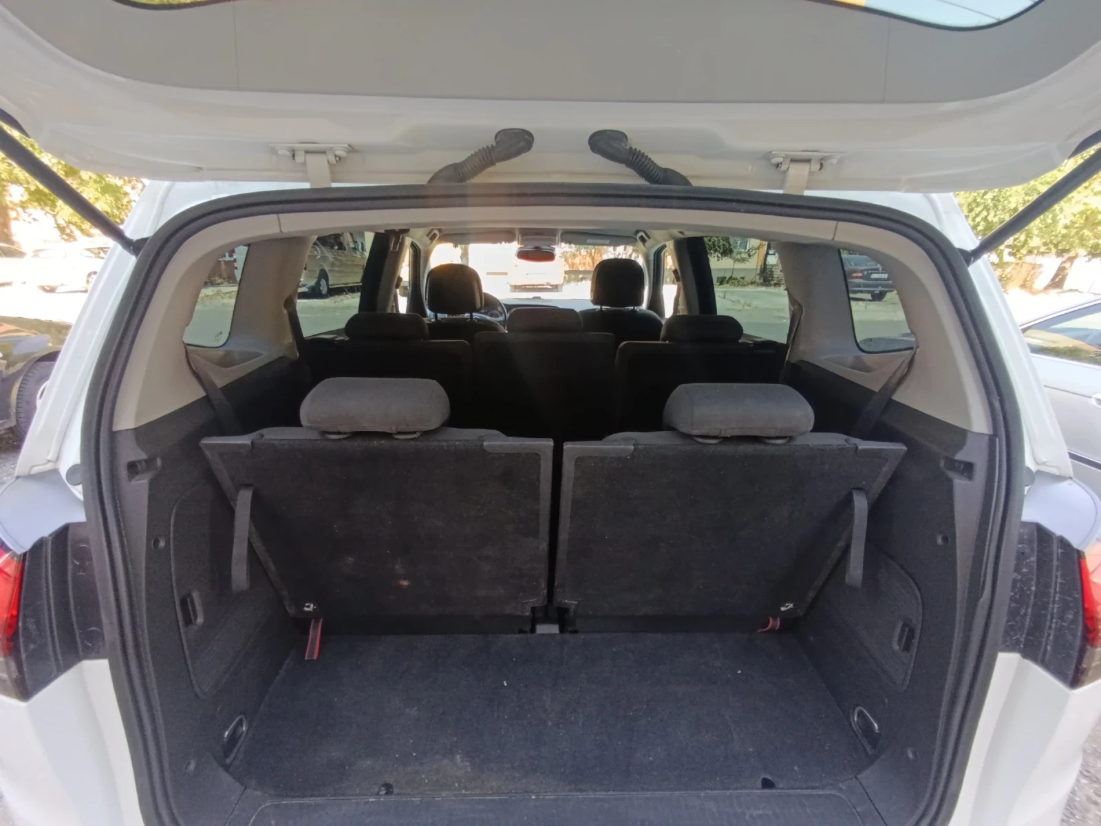 Opel Zafira 1.6 дизел - изображение 6