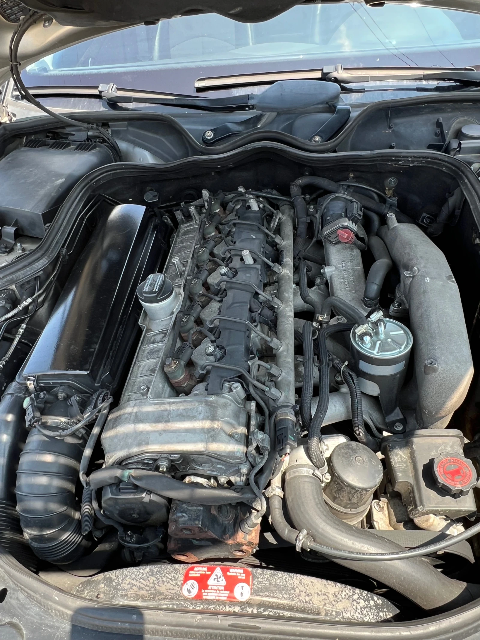 Mercedes-Benz E 320  - изображение 9