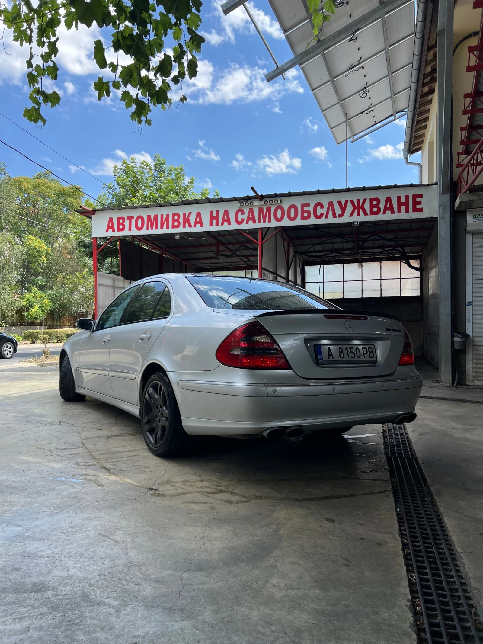 Mercedes-Benz E 320  - изображение 4