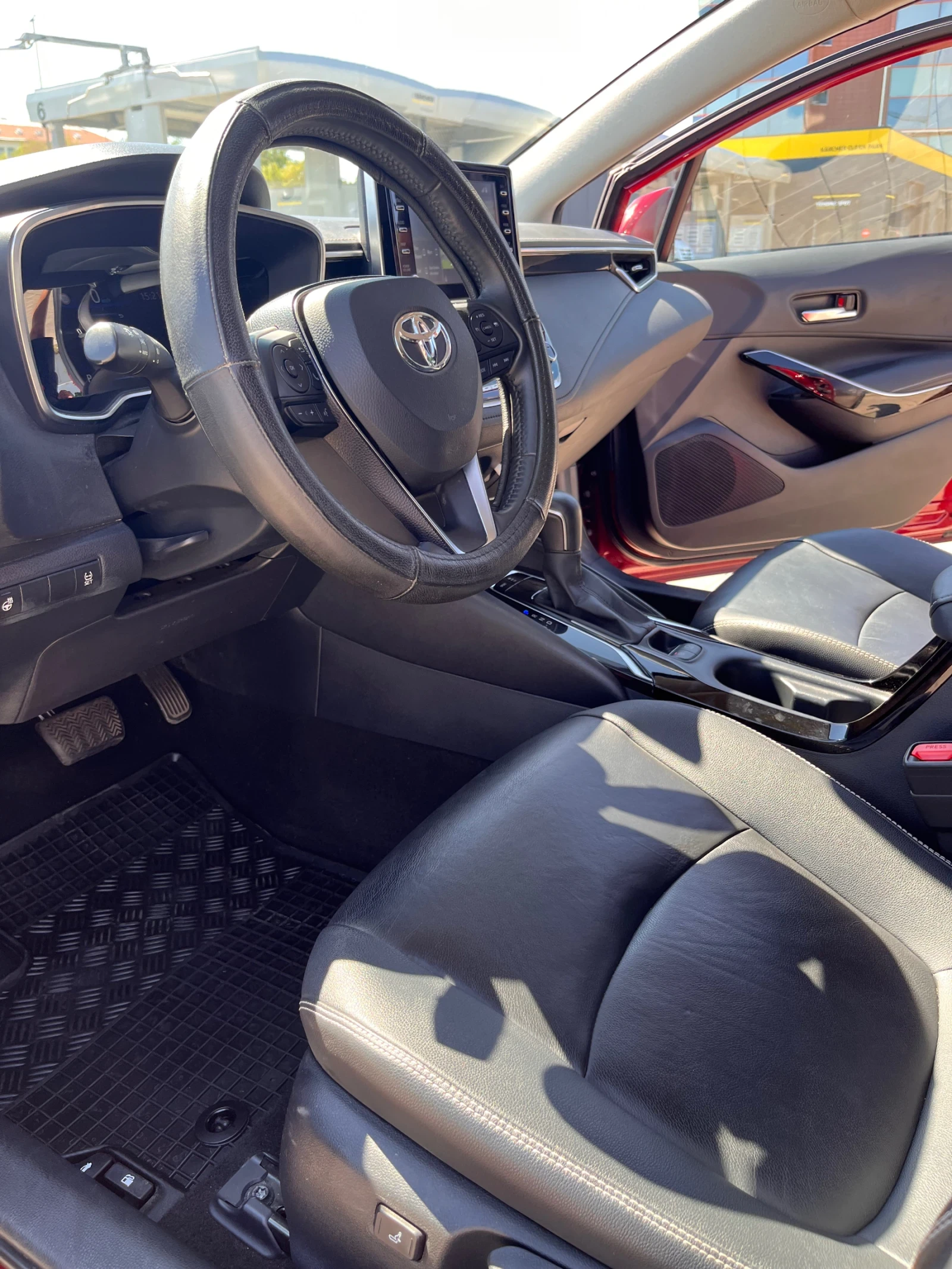Toyota Corolla 1.6i CVT Luxury Гаранция - изображение 8