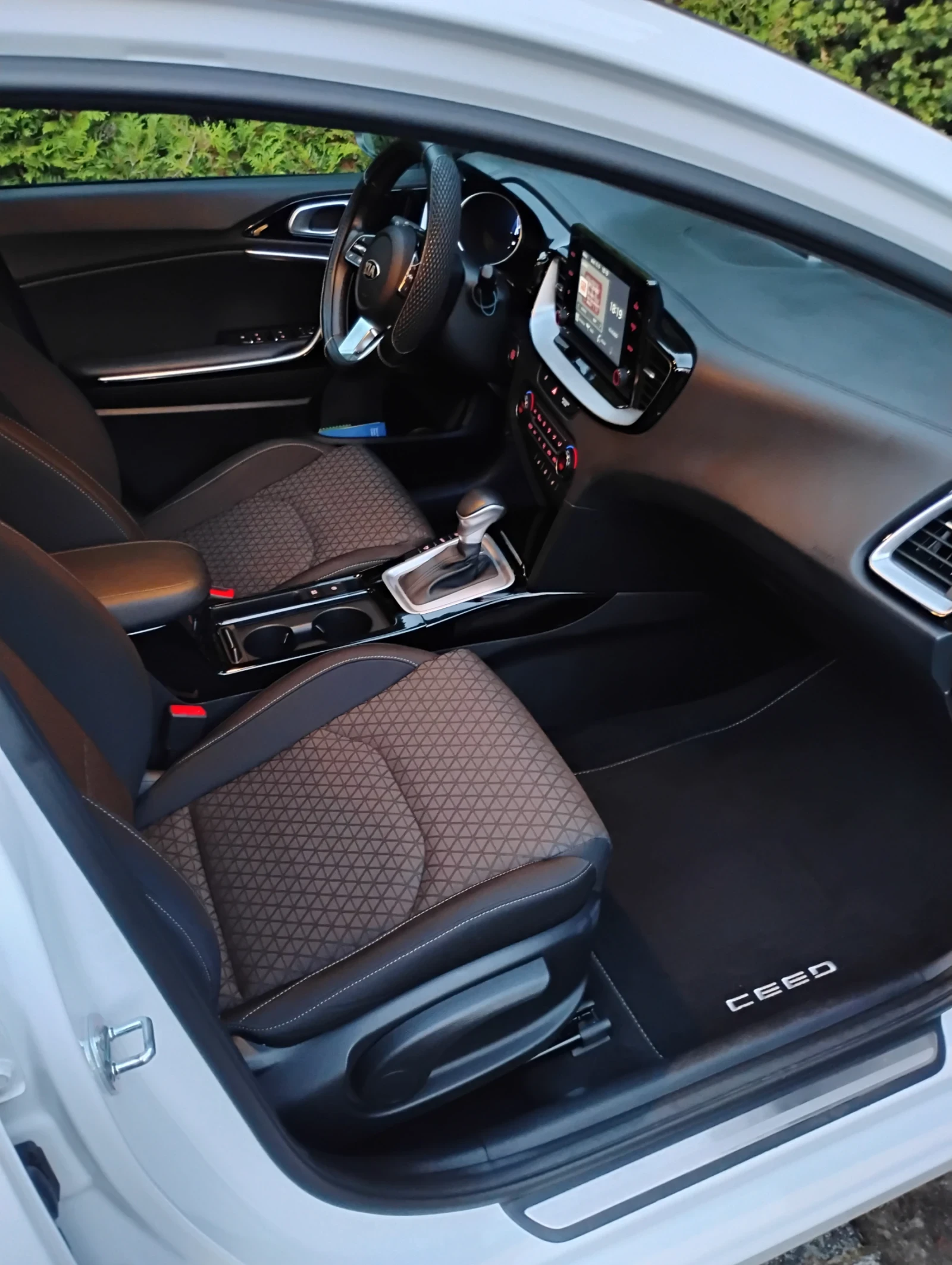 Kia Ceed Ceed SW Plug in Hybrid  - изображение 9