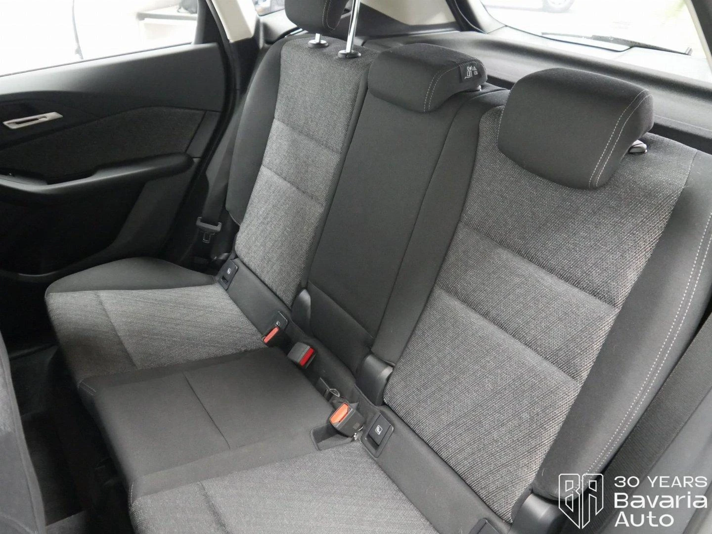 BMW 216 i Active Tourer Steptronic - изображение 8