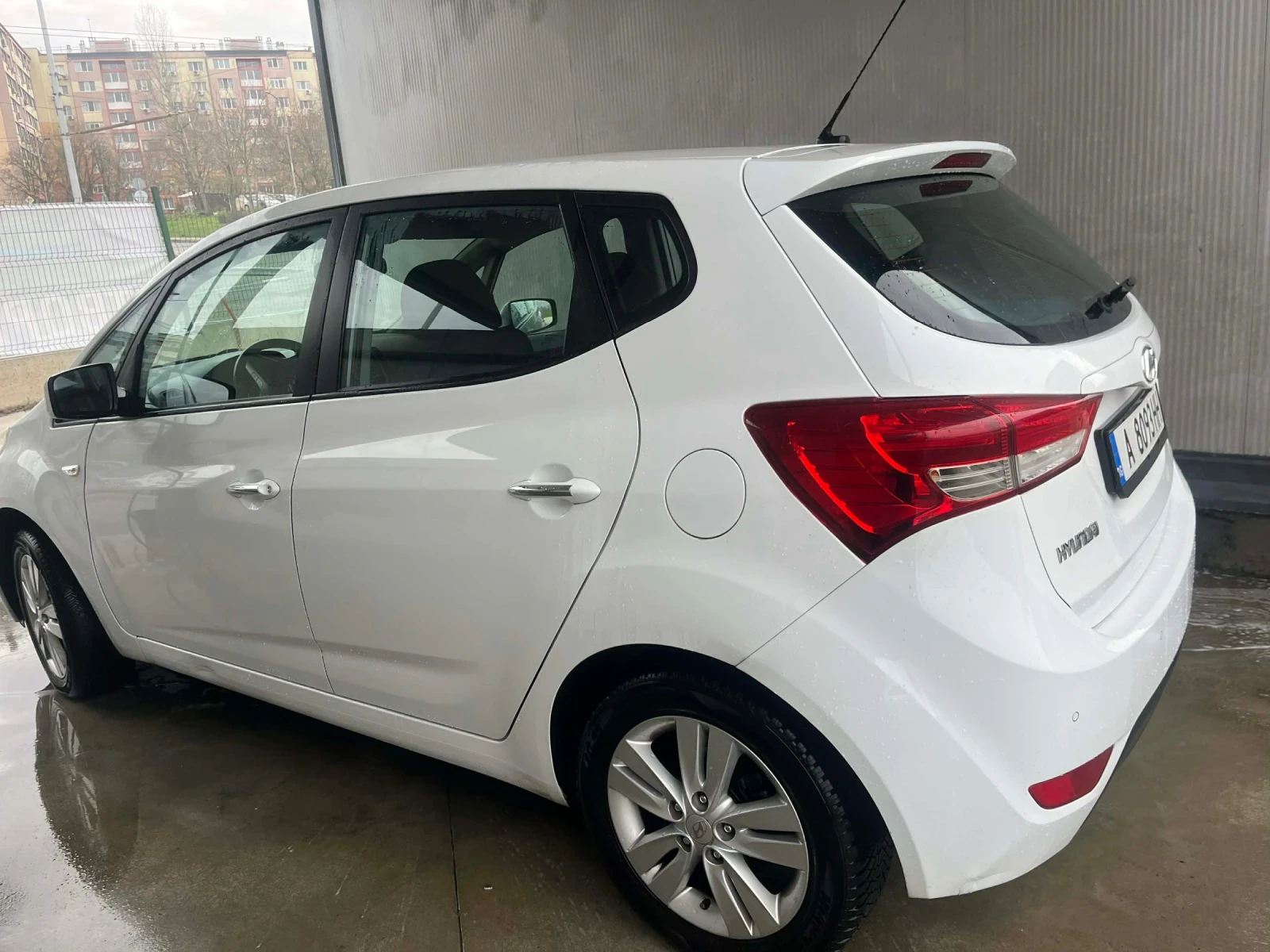 Hyundai Ix20 1.4 - изображение 3