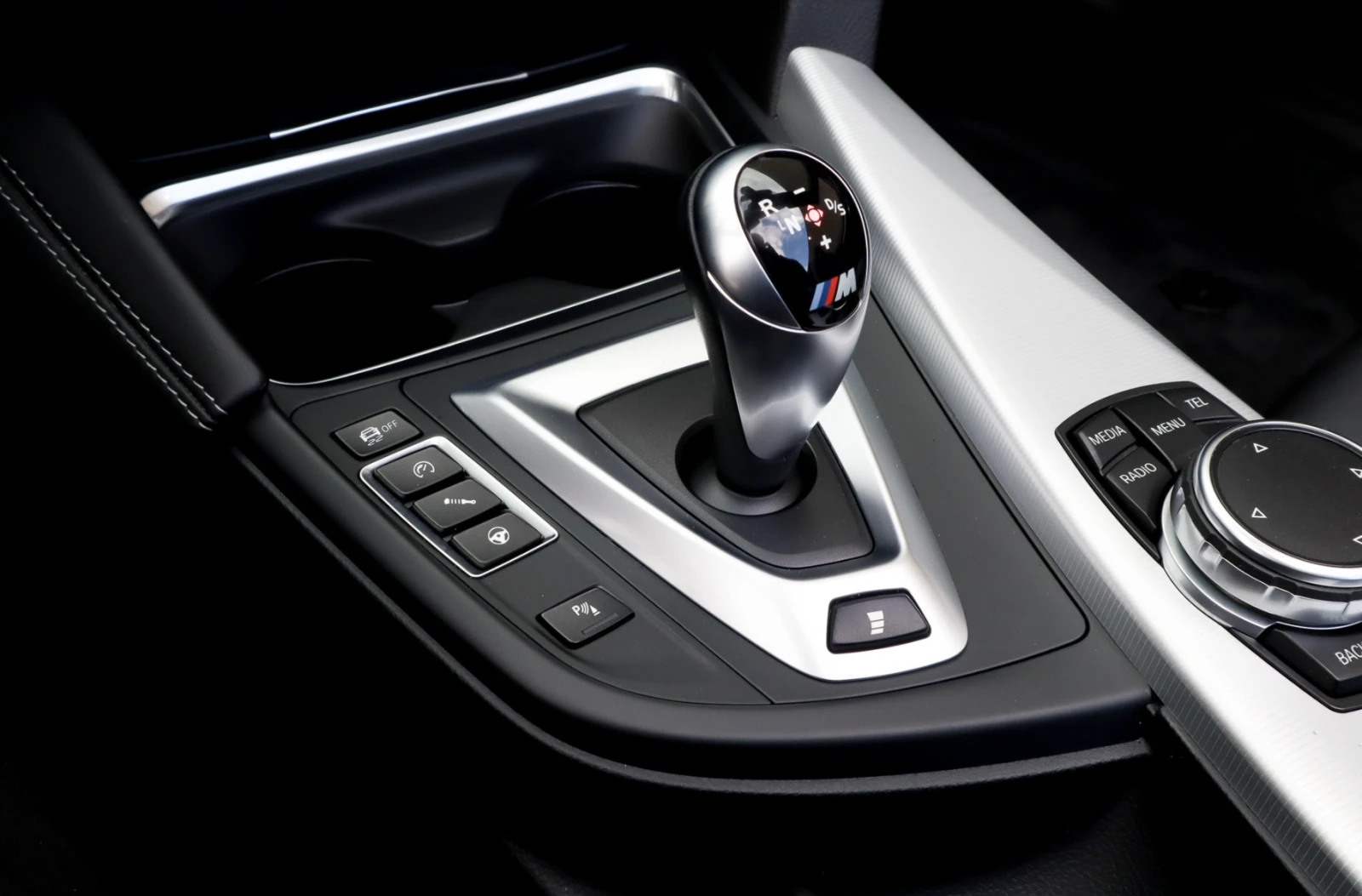 BMW M4 CABRIO - изображение 10