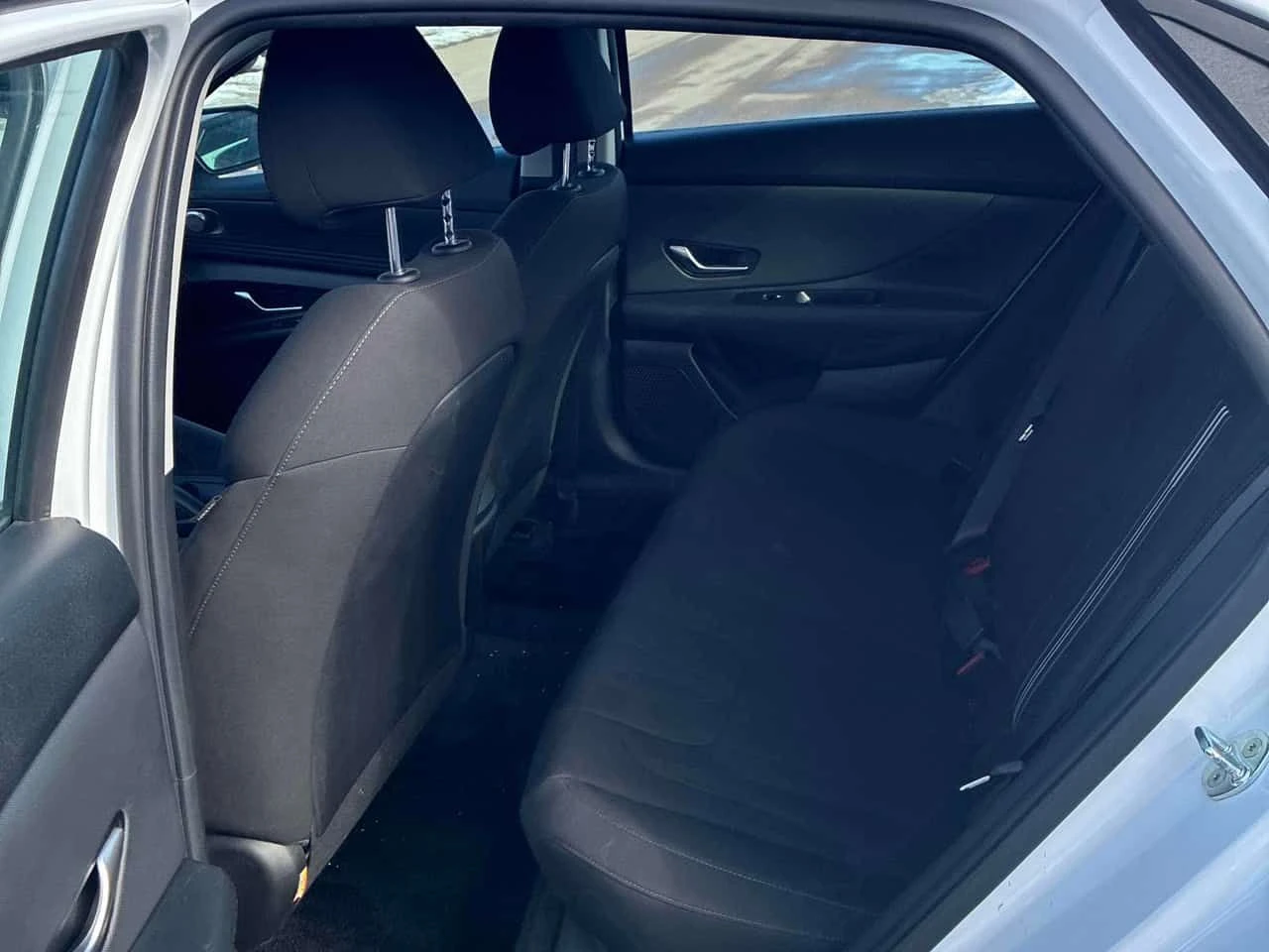 Hyundai Elantra Preferred| ПОДГРЕВИ| ОТ ПРЕДСТАВИТЕЛСТВО| CARFAX - изображение 10