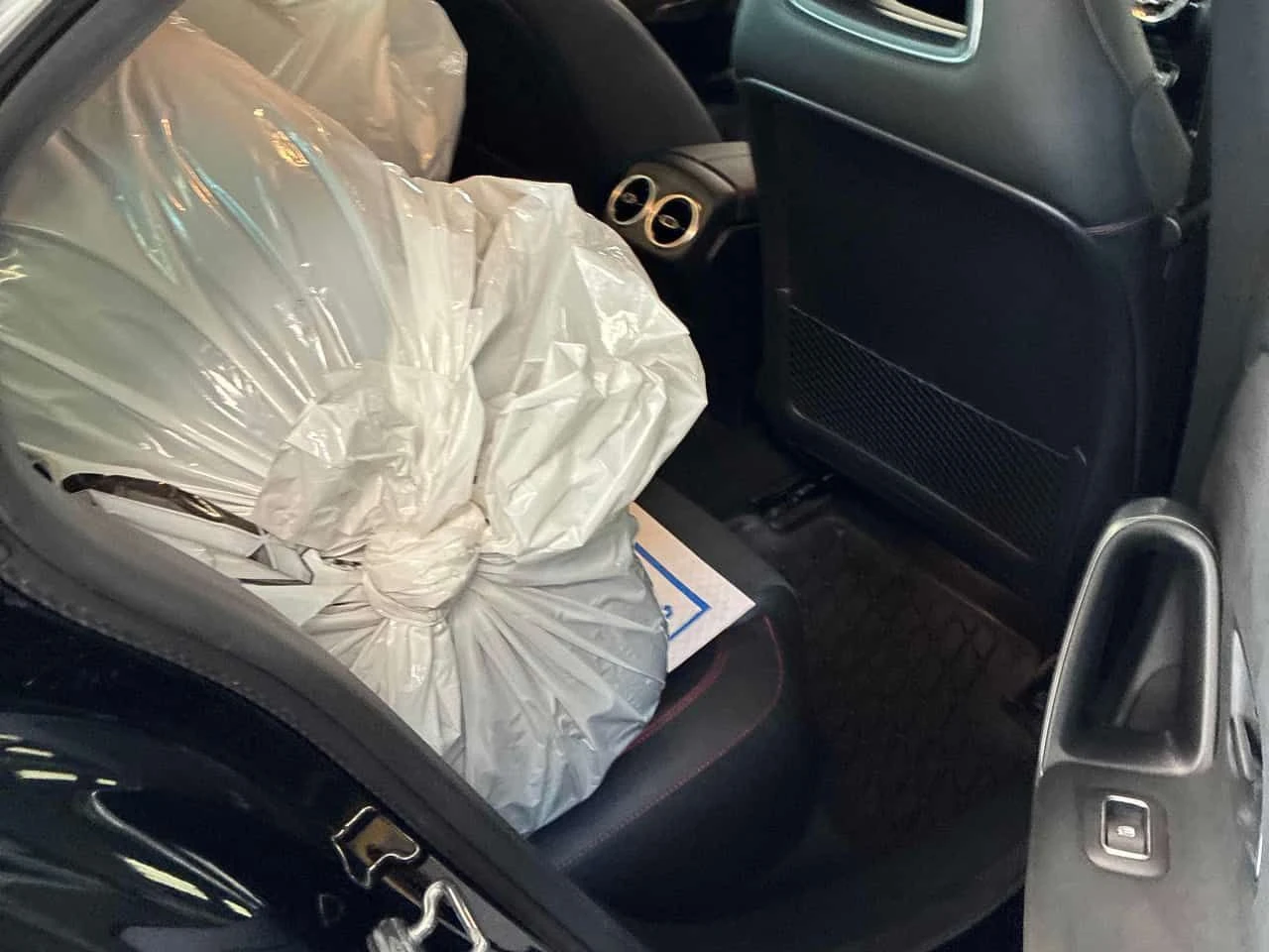 Mercedes-Benz CLA 250 * CARFAX * 360 КАМЕРИ* ДИСТРОНИК* , снимка 13 - Автомобили и джипове - 53712471