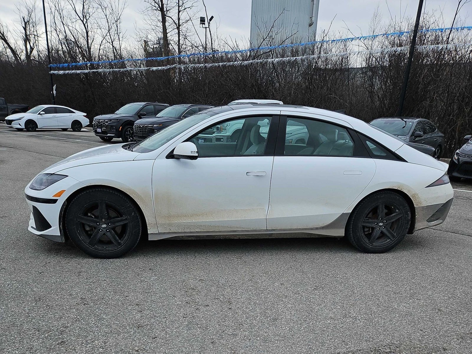 Hyundai Ioniq 6 Preferred Long Range С РЕГИСТРАЦИЯ & АВТО КРЕДИТ, снимка 3 - Автомобили и джипове - 53911941