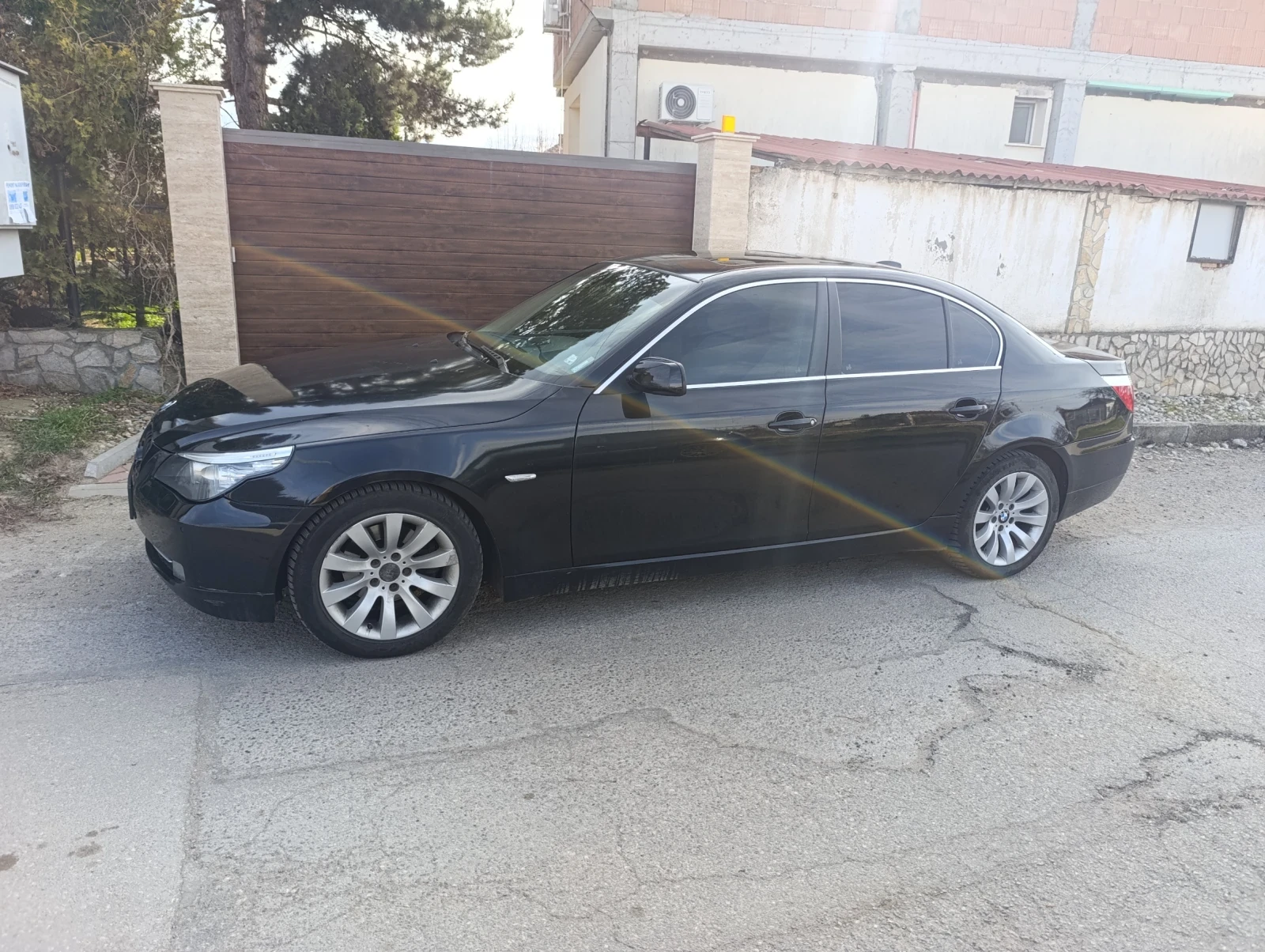 BMW 520 2.0i, снимка 2 - Автомобили и джипове - 53936844