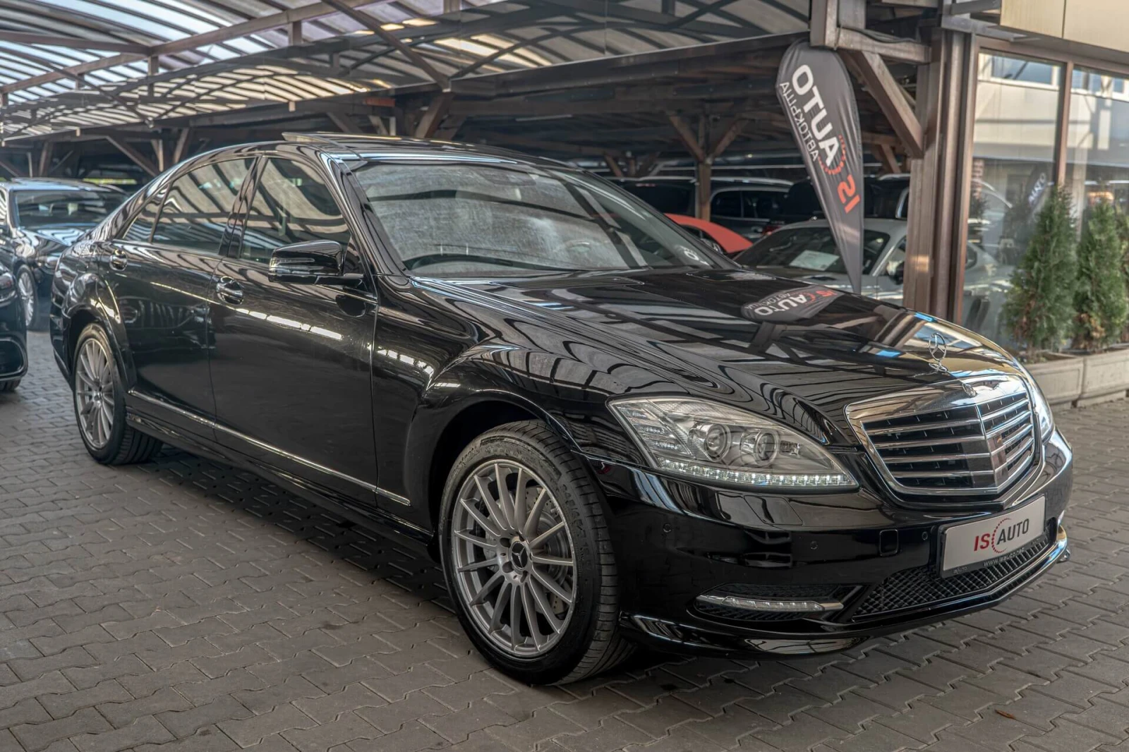 Mercedes-Benz S 350 AMG/4Matic/RSE/Massage/Камера/BiXenon/AirMatic, снимка 2 - Автомобили и джипове - 53998590