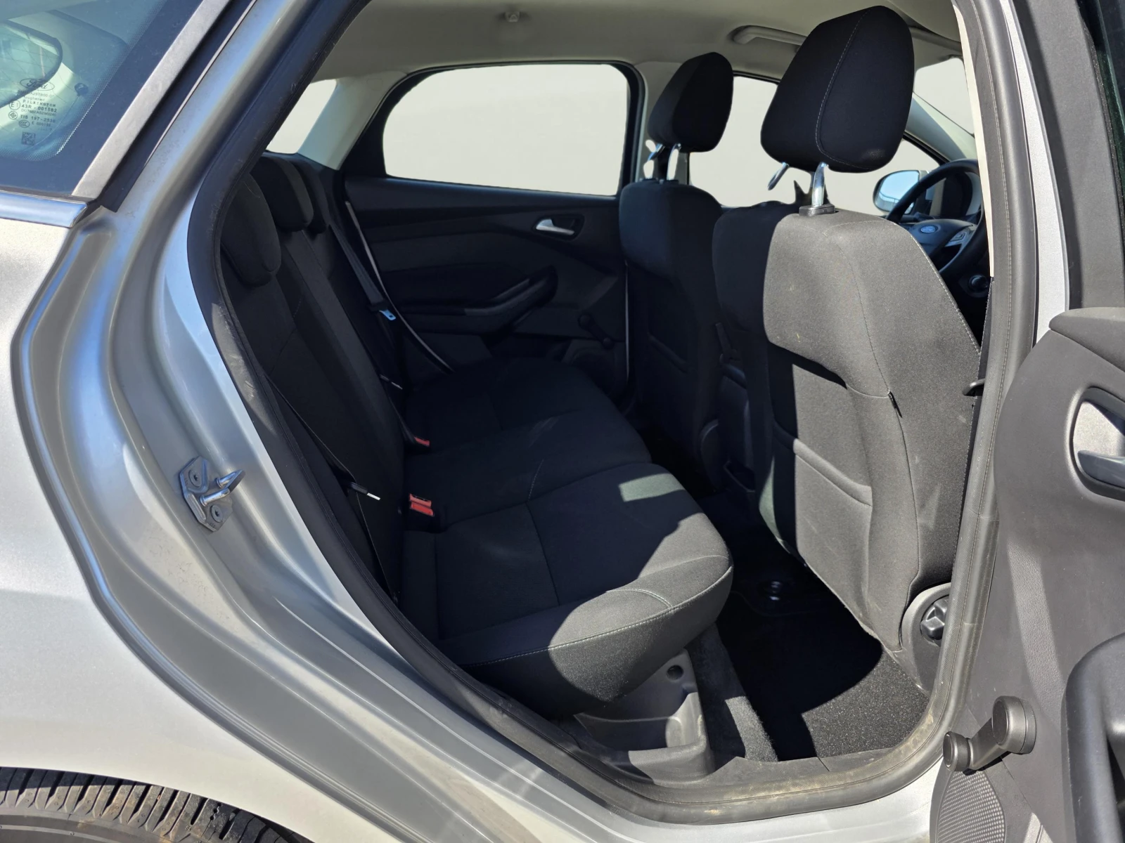 Ford Focus 1.0 EcoBoost, снимка 10 - Автомобили и джипове - 54141459