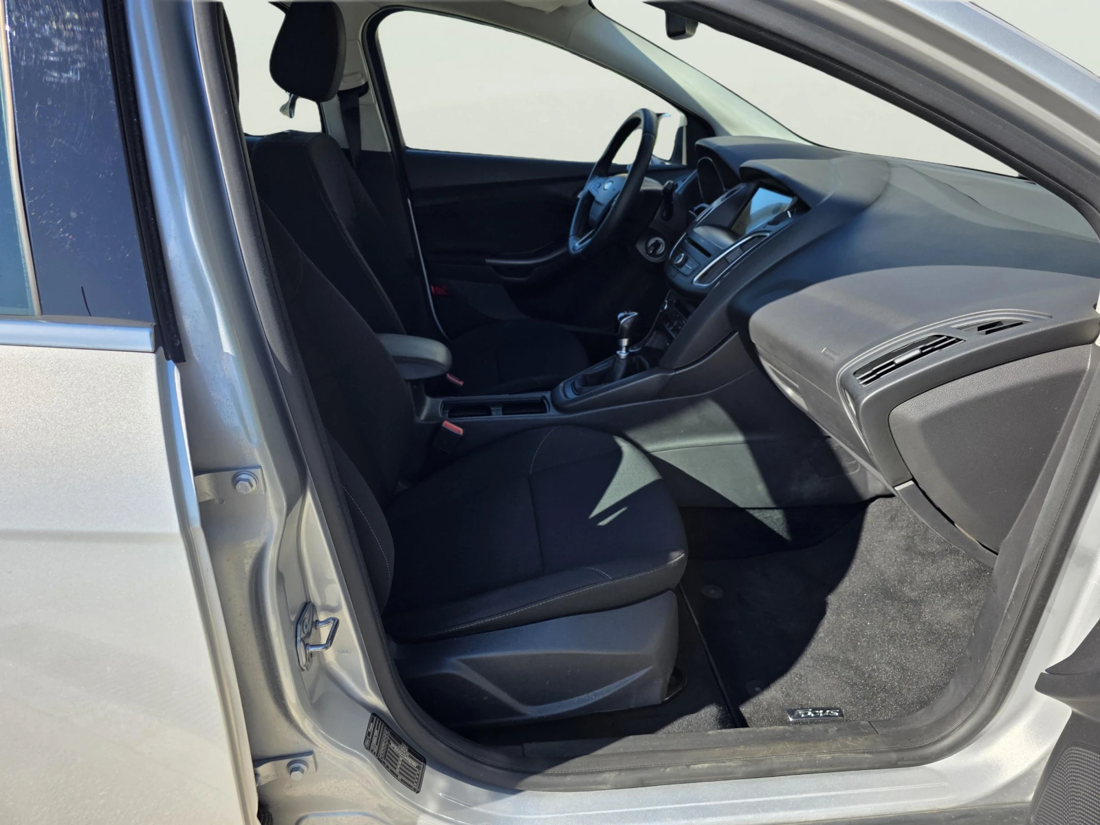 Ford Focus 1.0 EcoBoost, снимка 9 - Автомобили и джипове - 54141459