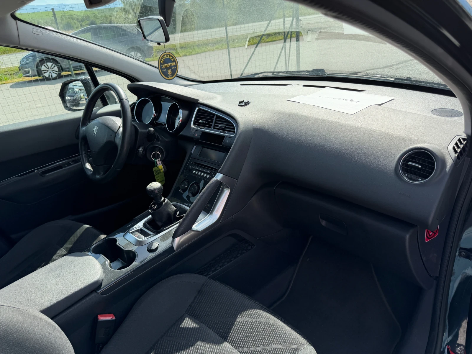 Peugeot 3008 1.6 HDI, снимка 7 - Автомобили и джипове - 54638236