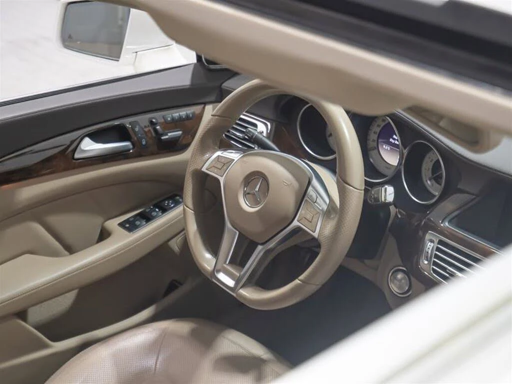Mercedes-Benz CLS 550 4MATIC* HARMAN KARDON* ОБДУХВАНЕ* КРАЙНА ЦЕНА* , снимка 10 - Автомобили и джипове - 54738570