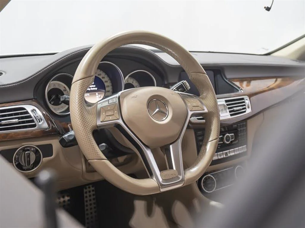 Mercedes-Benz CLS 550 4MATIC* HARMAN KARDON* ОБДУХВАНЕ* КРАЙНА ЦЕНА* , снимка 8 - Автомобили и джипове - 54738570