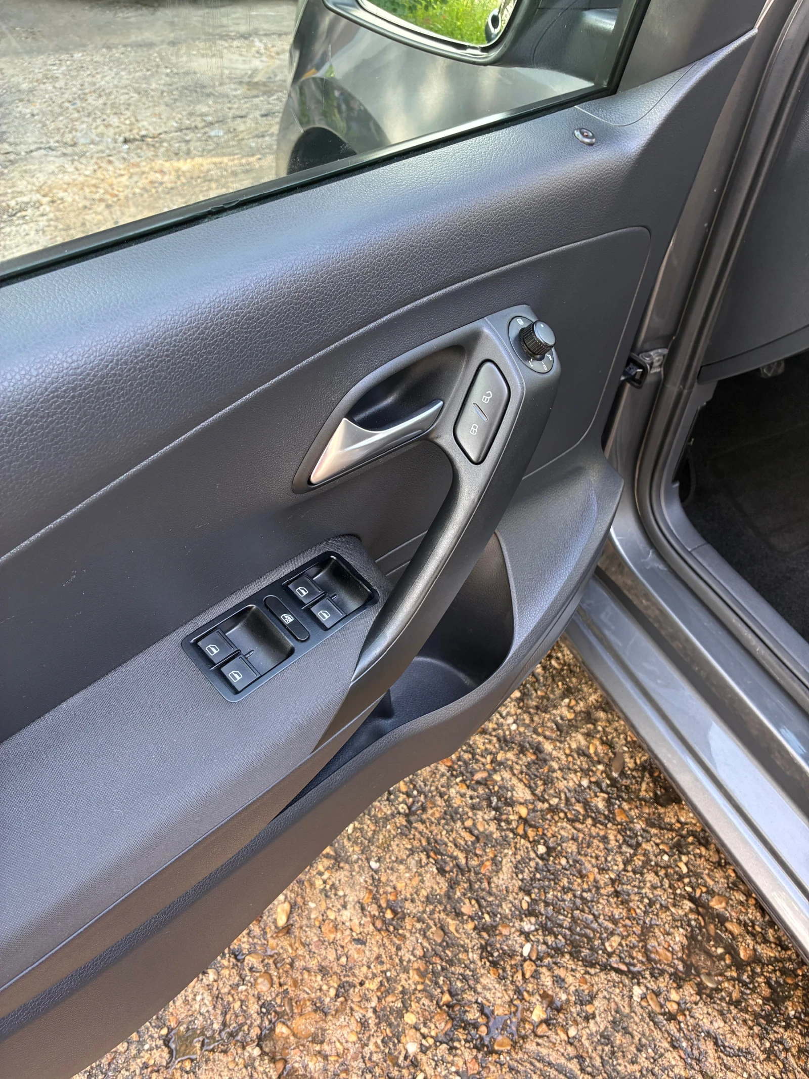 VW Polo 1.6tdi/90к.с, снимка 10 - Автомобили и джипове - 54745657