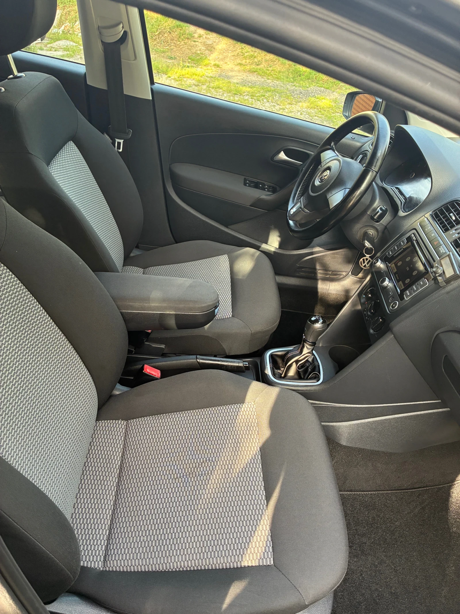VW Polo 1.6tdi/90к.с, снимка 7 - Автомобили и джипове - 54745657