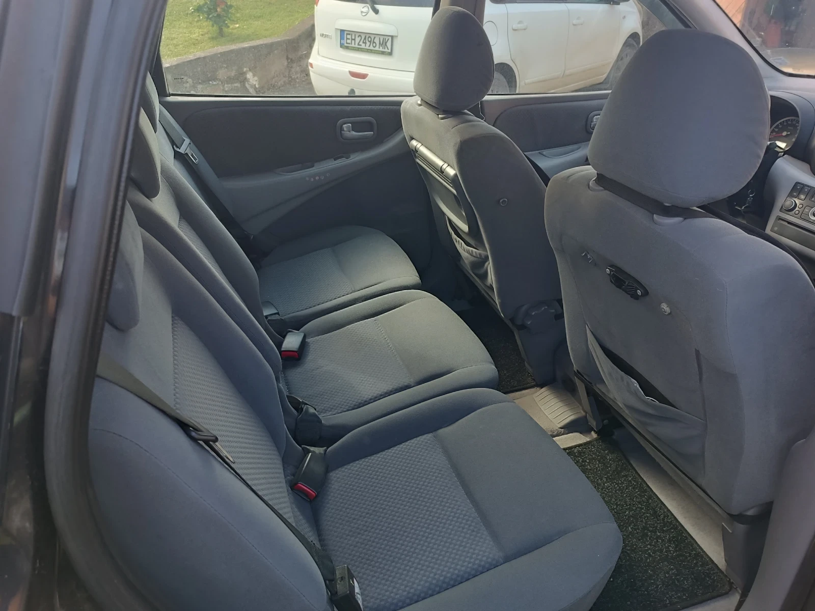 Nissan Almera tino, снимка 12 - Автомобили и джипове - 54889920