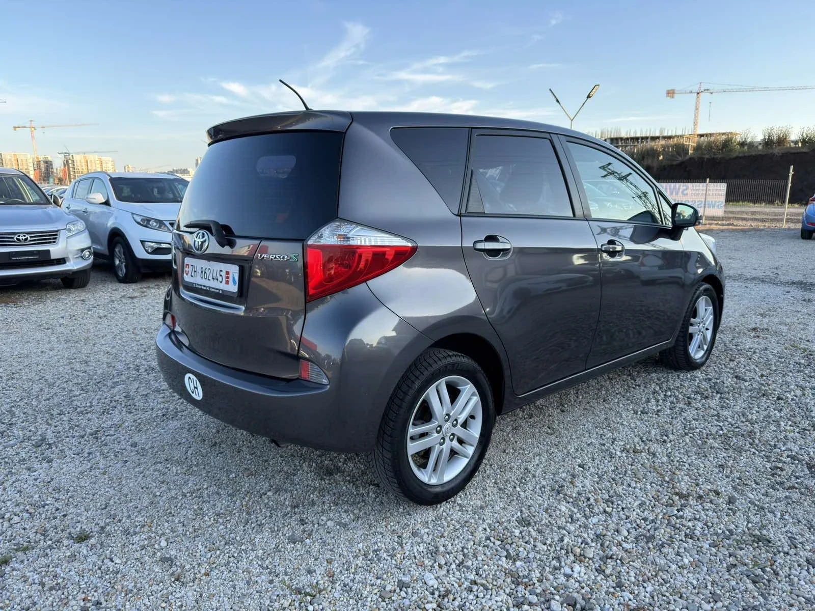 Toyota Verso S 1.3 VVT-i Automat, снимка 5 - Автомобили и джипове - 54974218