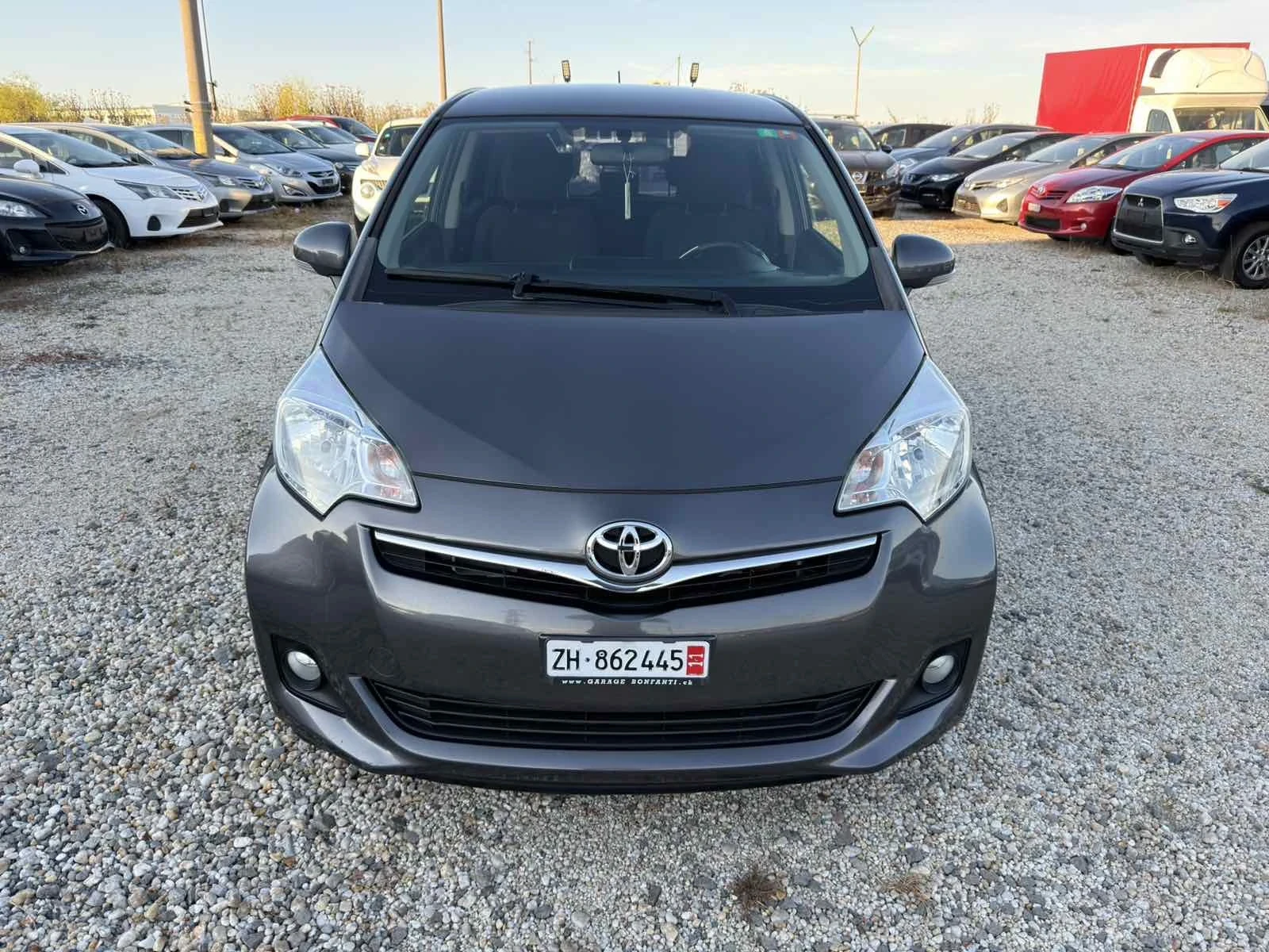 Toyota Verso S 1.3 VVT-i Automat, снимка 3 - Автомобили и джипове - 54974218
