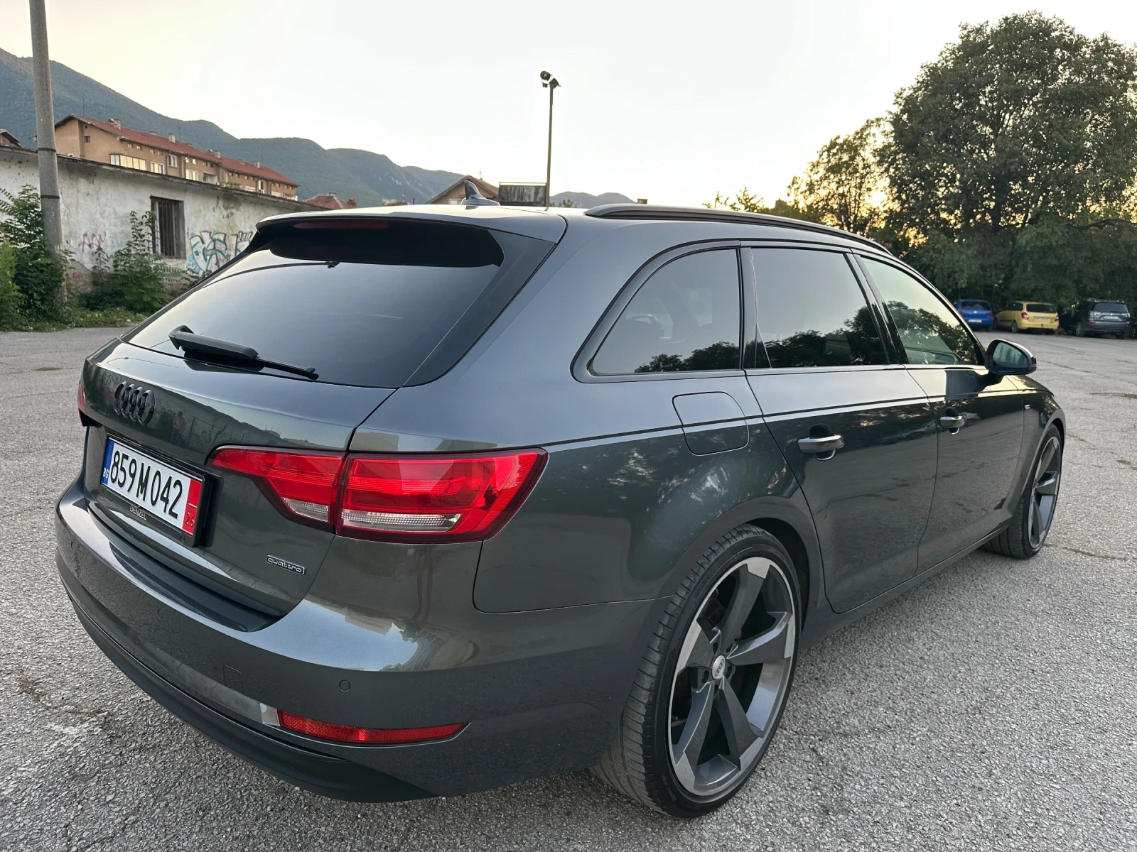Audi A4 S-line Quattro , снимка 5 - Автомобили и джипове - 55874953