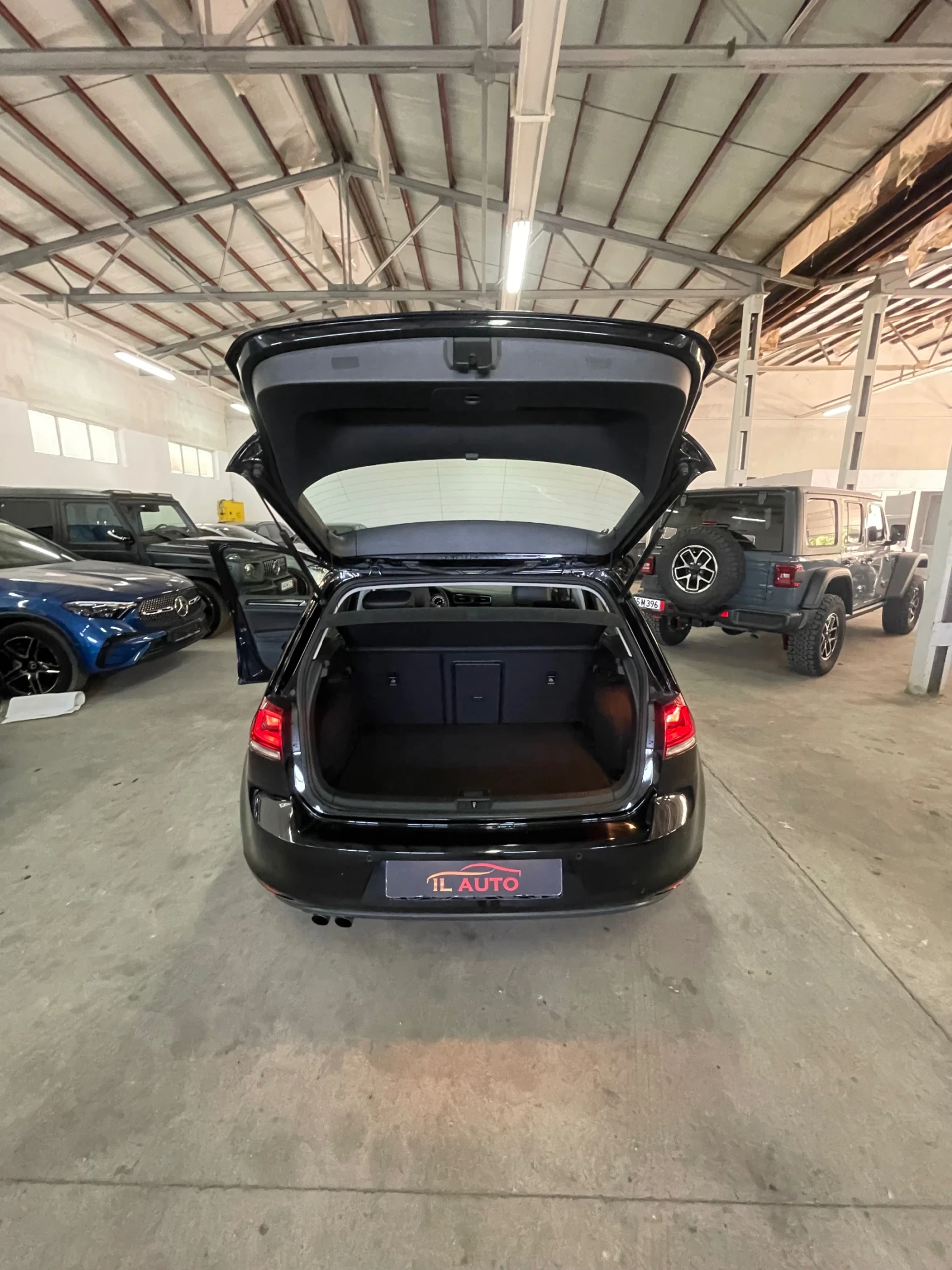 VW Golf 2.0Tdi/лед адаптив/дистр/подгрев/КАТО НОВА!!!, снимка 17 - Автомобили и джипове - 55961213