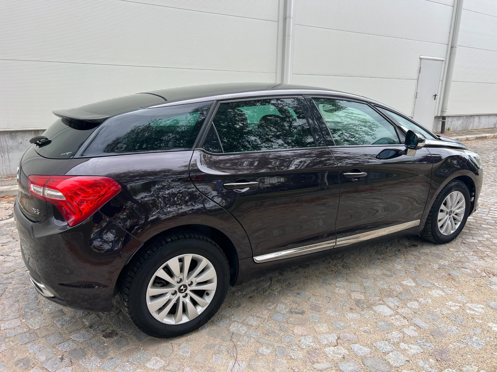 Citroen DS5 1.6 HDI FACELIFT* LED* NAVI* PANORAMA* CAMERA, снимка 8 - Автомобили и джипове - 56099936