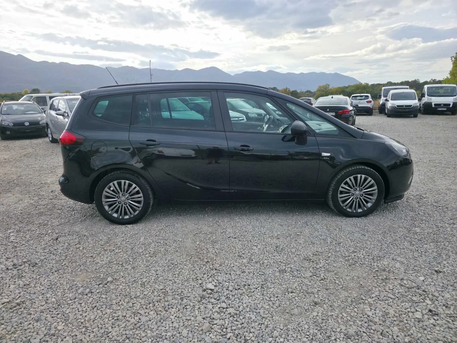 Opel Zafira 2.0CDTI-131PS, снимка 4 - Автомобили и джипове - 56434524