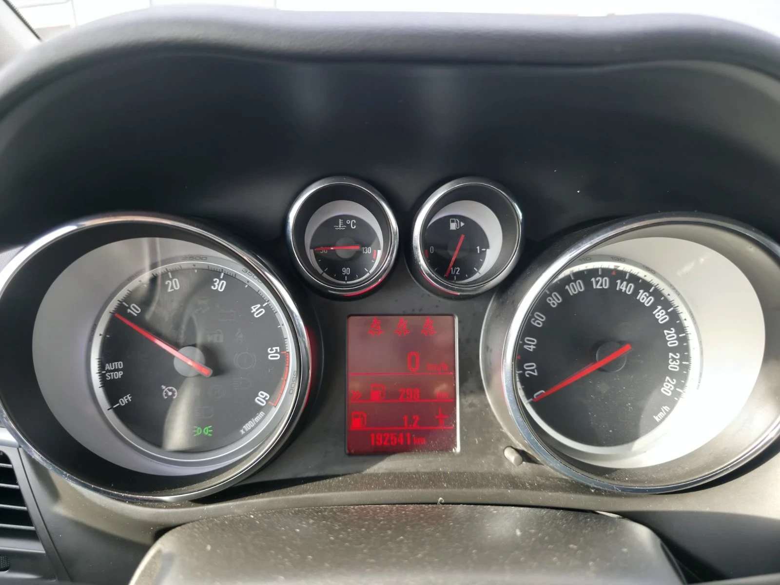 Opel Zafira 2.0CDTI-131PS, снимка 14 - Автомобили и джипове - 56434524