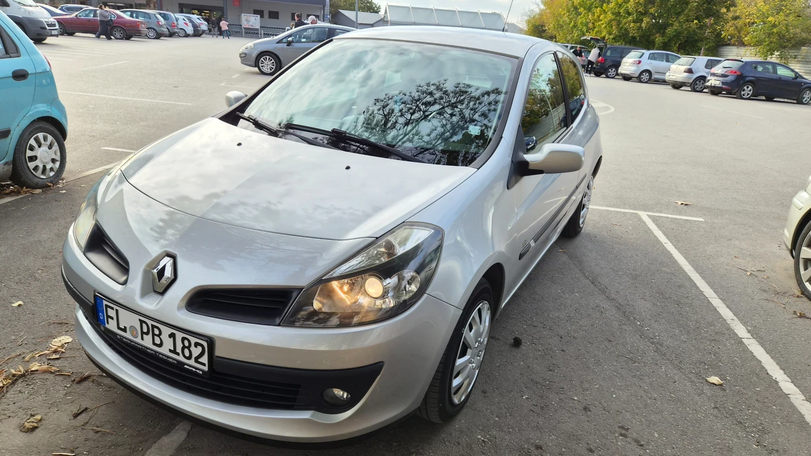 Renault Clio 1.2  75кс, снимка 2 - Автомобили и джипове - 56528655