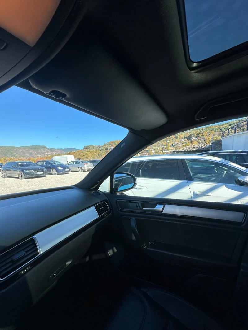 VW Touareg 4.2 TDI / 340к.с., снимка 8 - Автомобили и джипове - 52364474