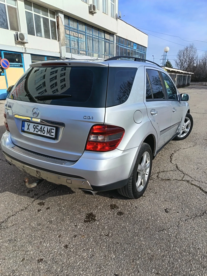 Mercedes-Benz ML 320, снимка 4 - Автомобили и джипове - 52955043