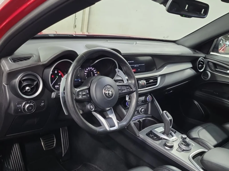 Alfa Romeo Stelvio * VELOCE * CARFAX * БЕЗ ПЪРВОНАЧАЛНА ВНОСКА, снимка 10 - Автомобили и джипове - 53294906