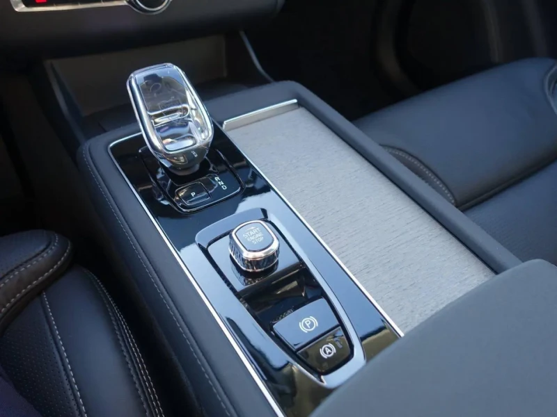 Volvo Xc90 T8 Recharge AWD = Ultra = 7 Seats Гаранция, снимка 10 - Автомобили и джипове - 53591332