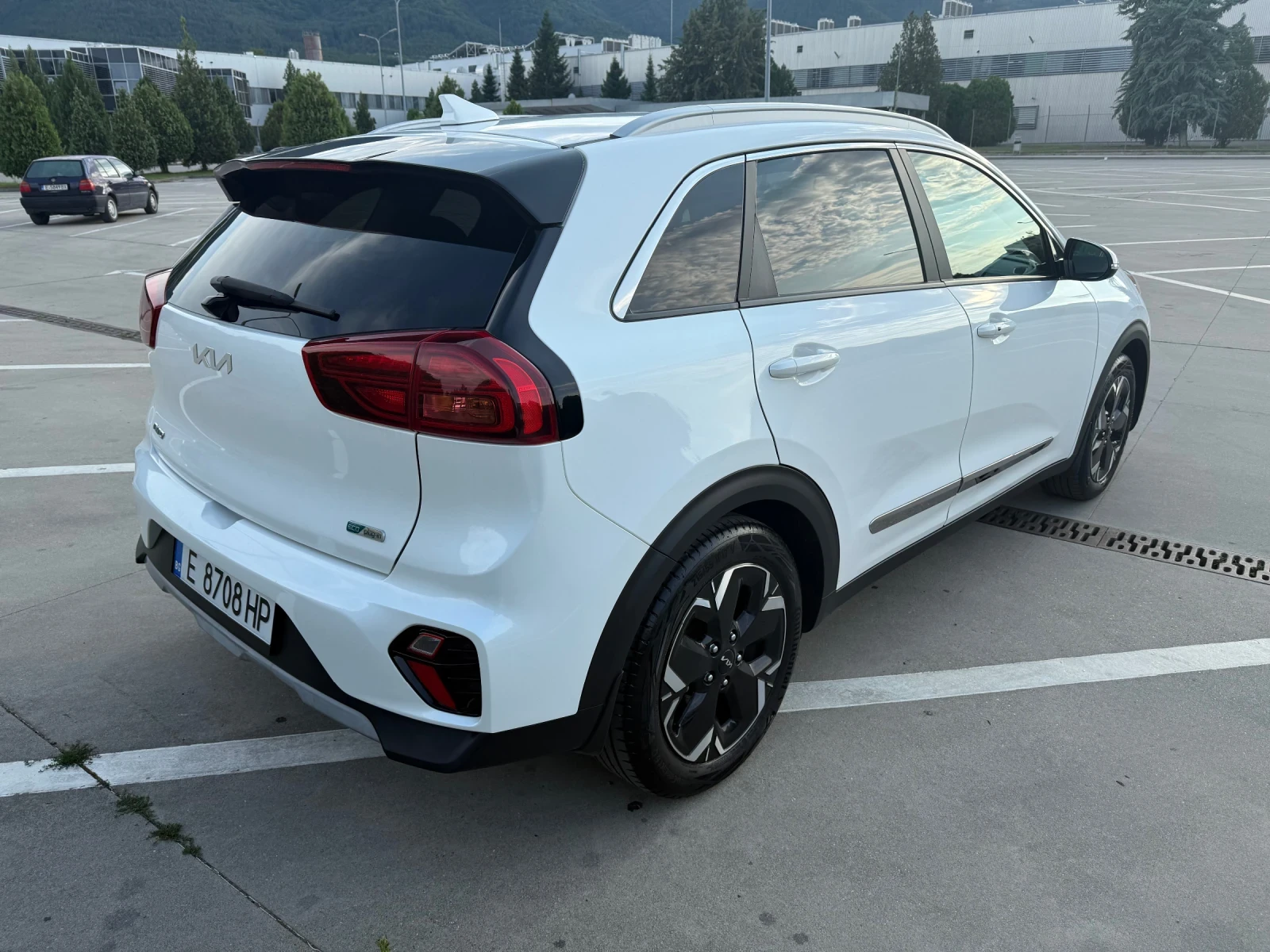 Kia Niro 1.6i Plug In Hybrid Facelift  - изображение 6