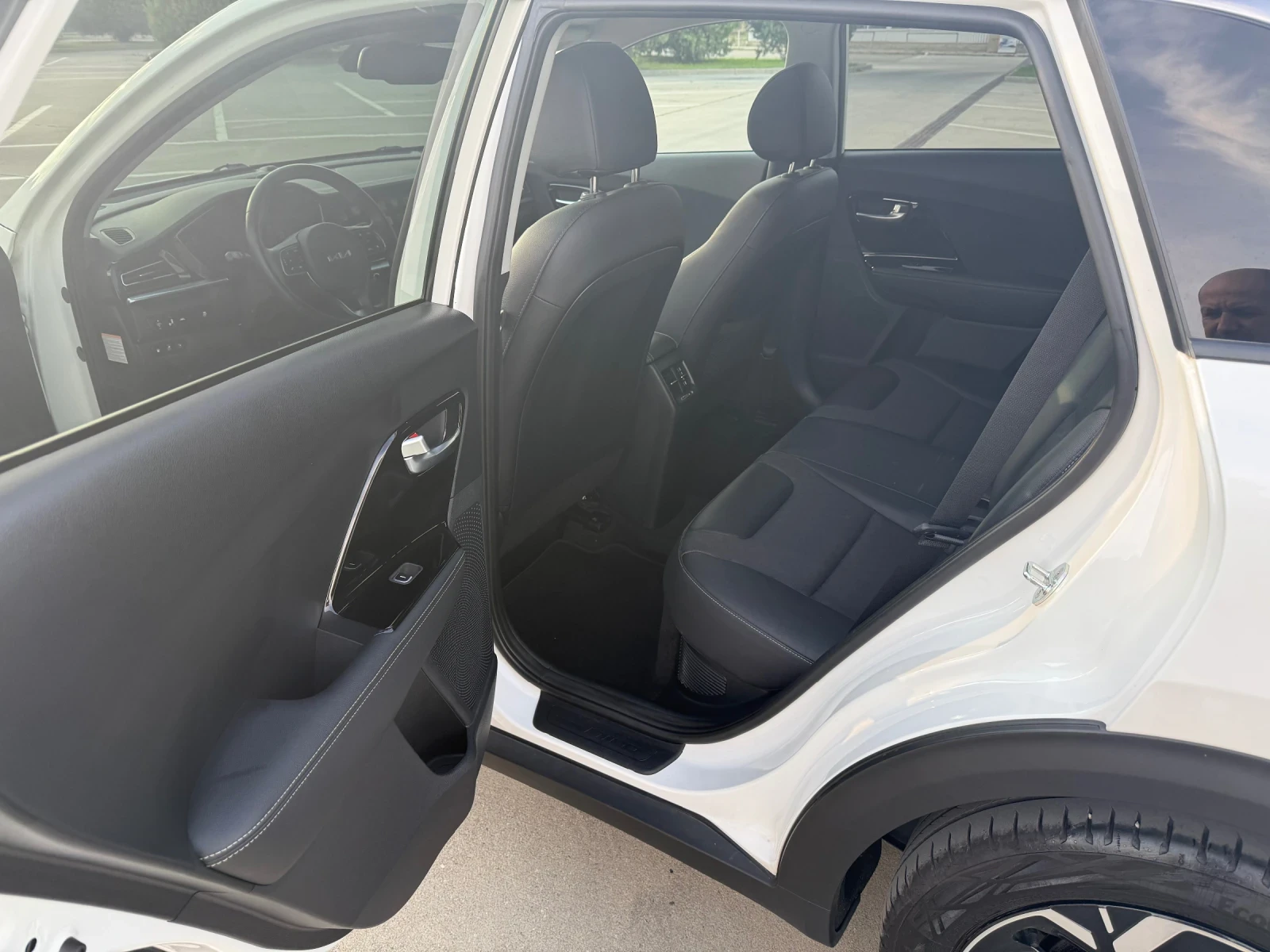 Kia Niro 1.6i Plug In Hybrid Facelift  - изображение 8